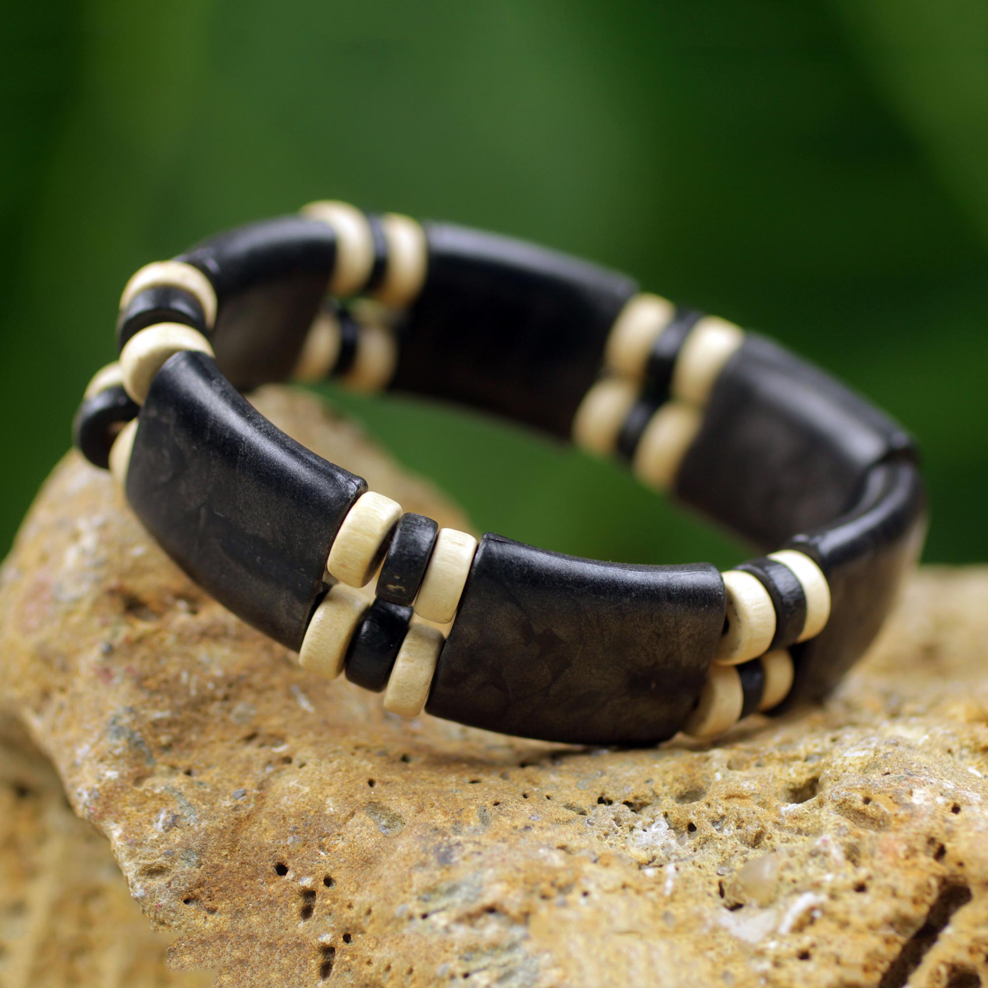 Premium Midnight Connection Eco-Friendly Bracelet - Black & Cream