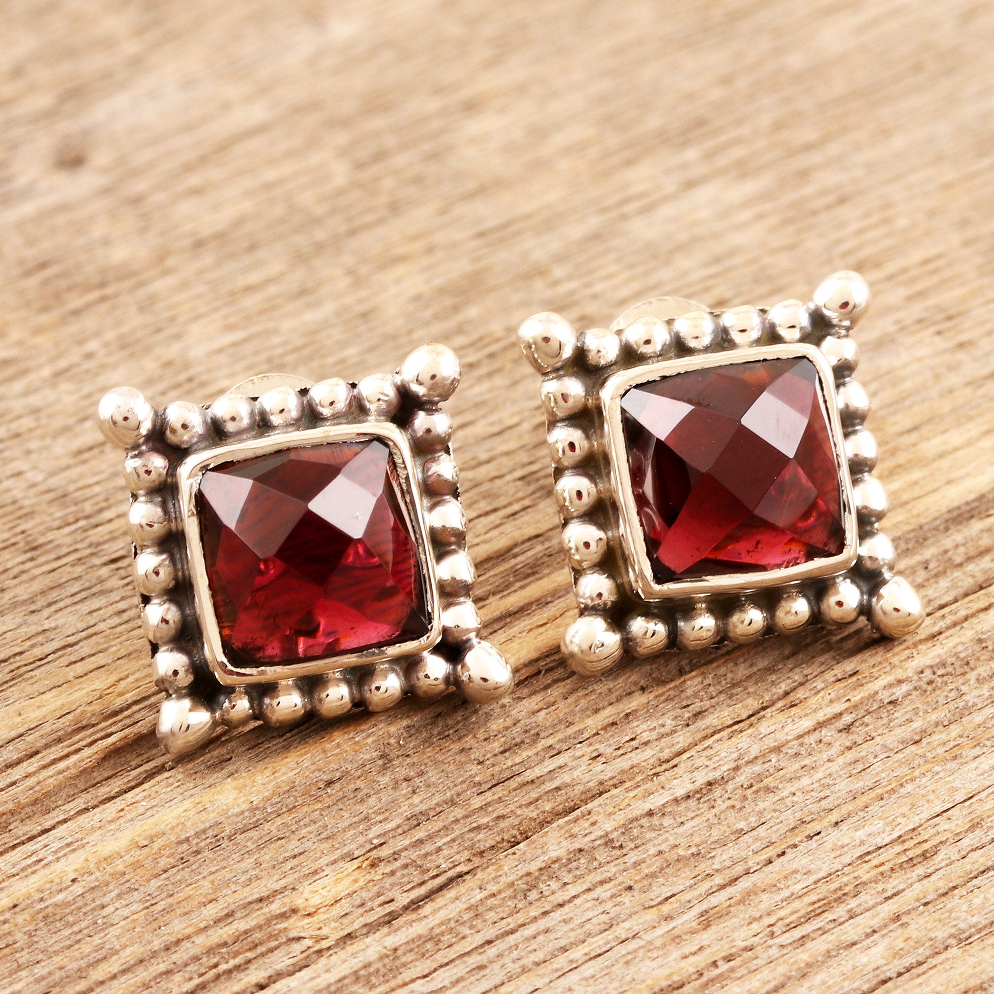 Premium Red Checkerboard Garnet Sterling Silver Stud Earrings - Picture Perfect Style