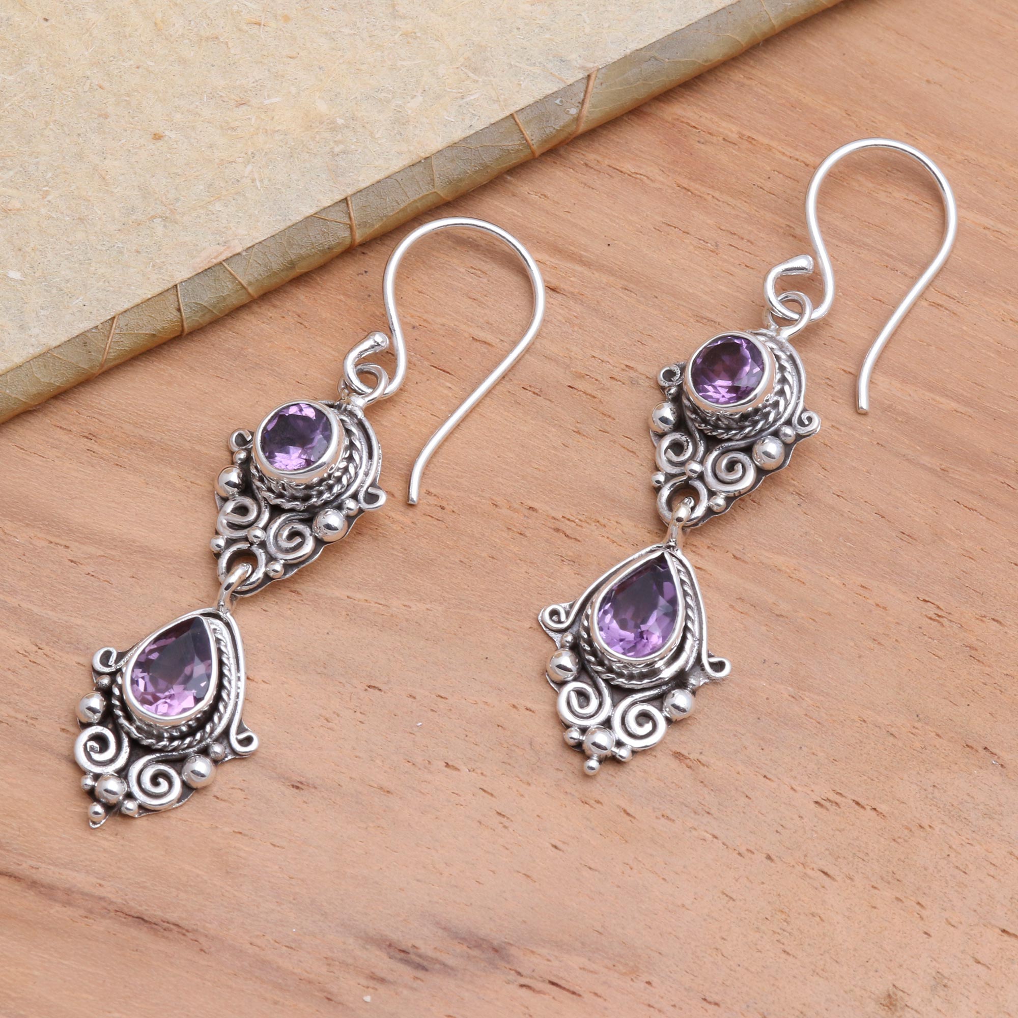 Premium Vintage Amethyst Dangle Earrings – Timeless Elegance