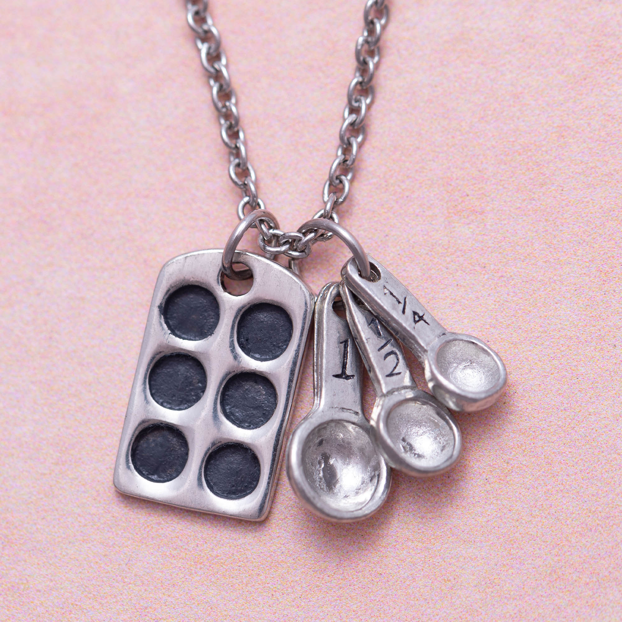 Premium Love to Cook Necklace - Ultimate Culinary Inspiration