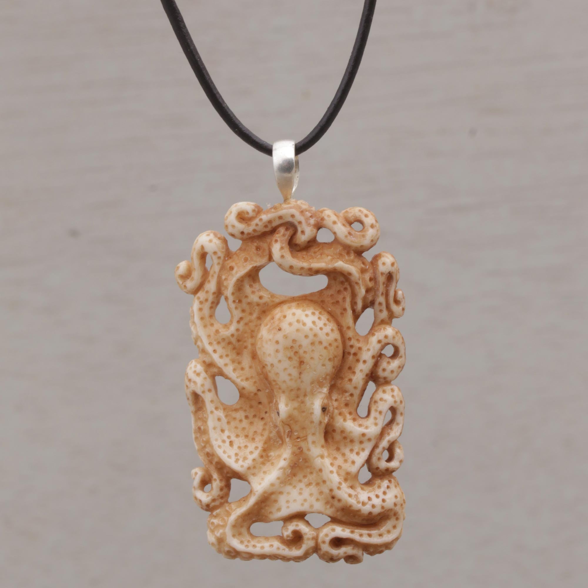 Premium Octopus Pendant Necklace - Handcrafted Ocean-Inspired Jewelry