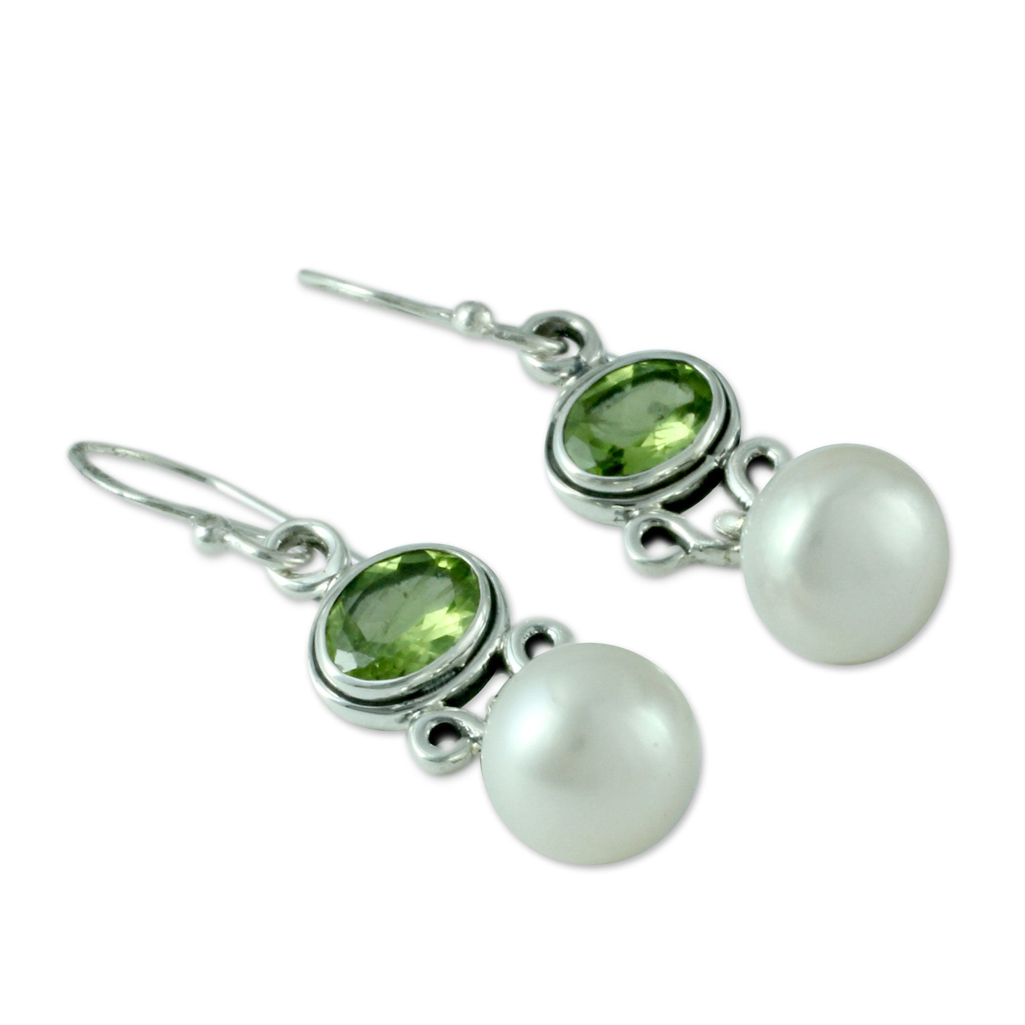 Premium Sterling Silver Pearl & Peridot Earrings – Verdant Elegance