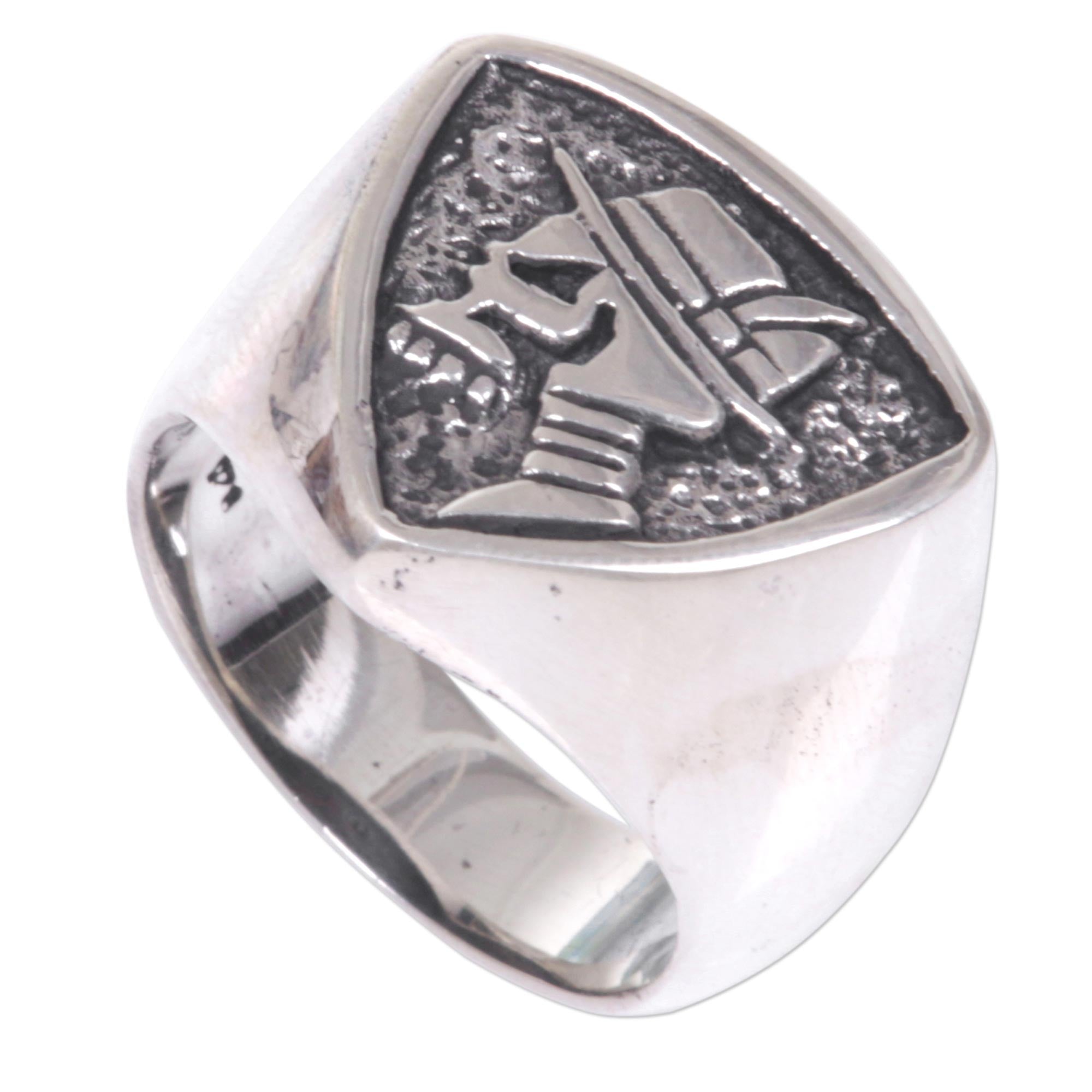 Premium Skull Signet Ring – Handcrafted Silver Statement Piece