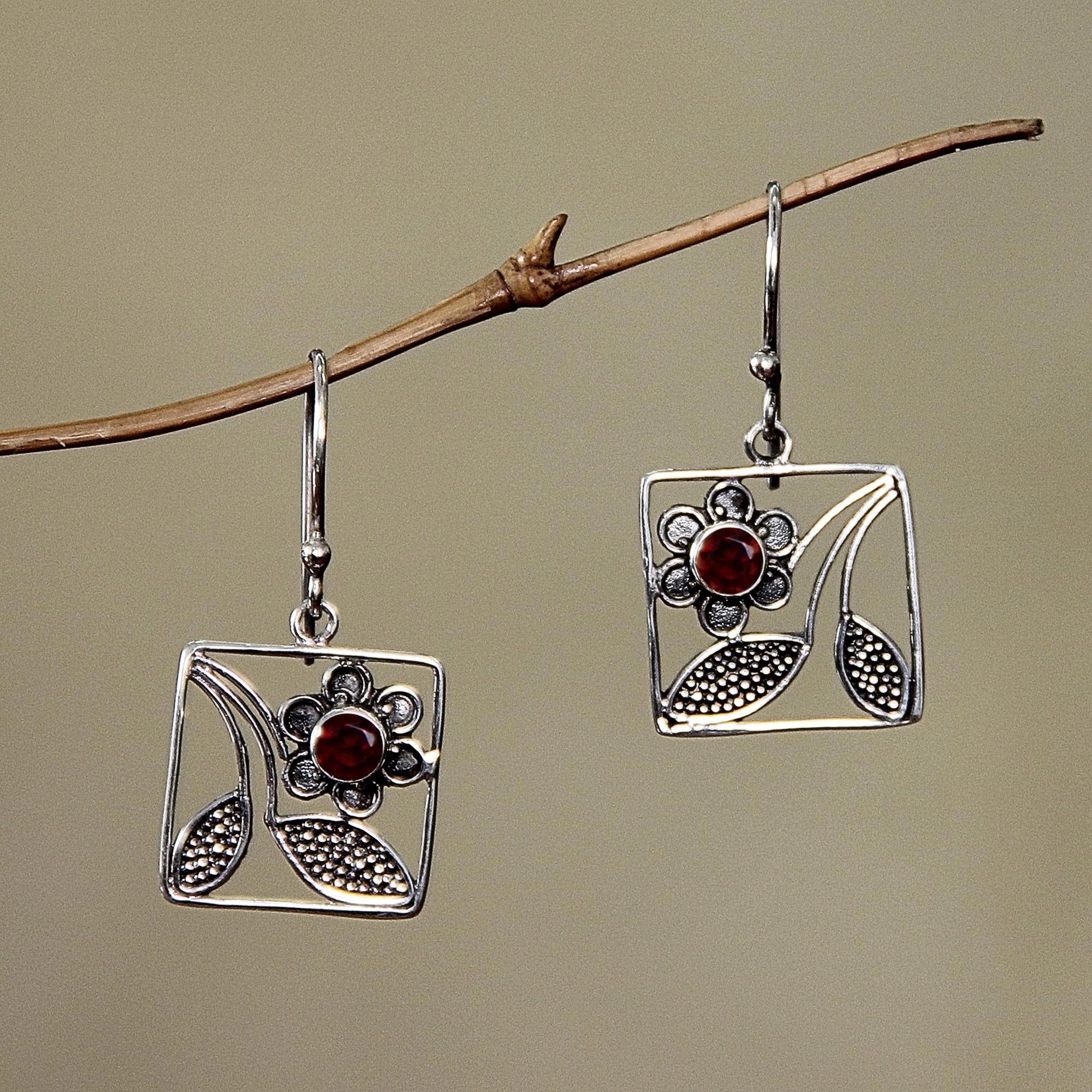 Premium Bali Daisy Sterling Silver Earrings - Handmade with Garnet