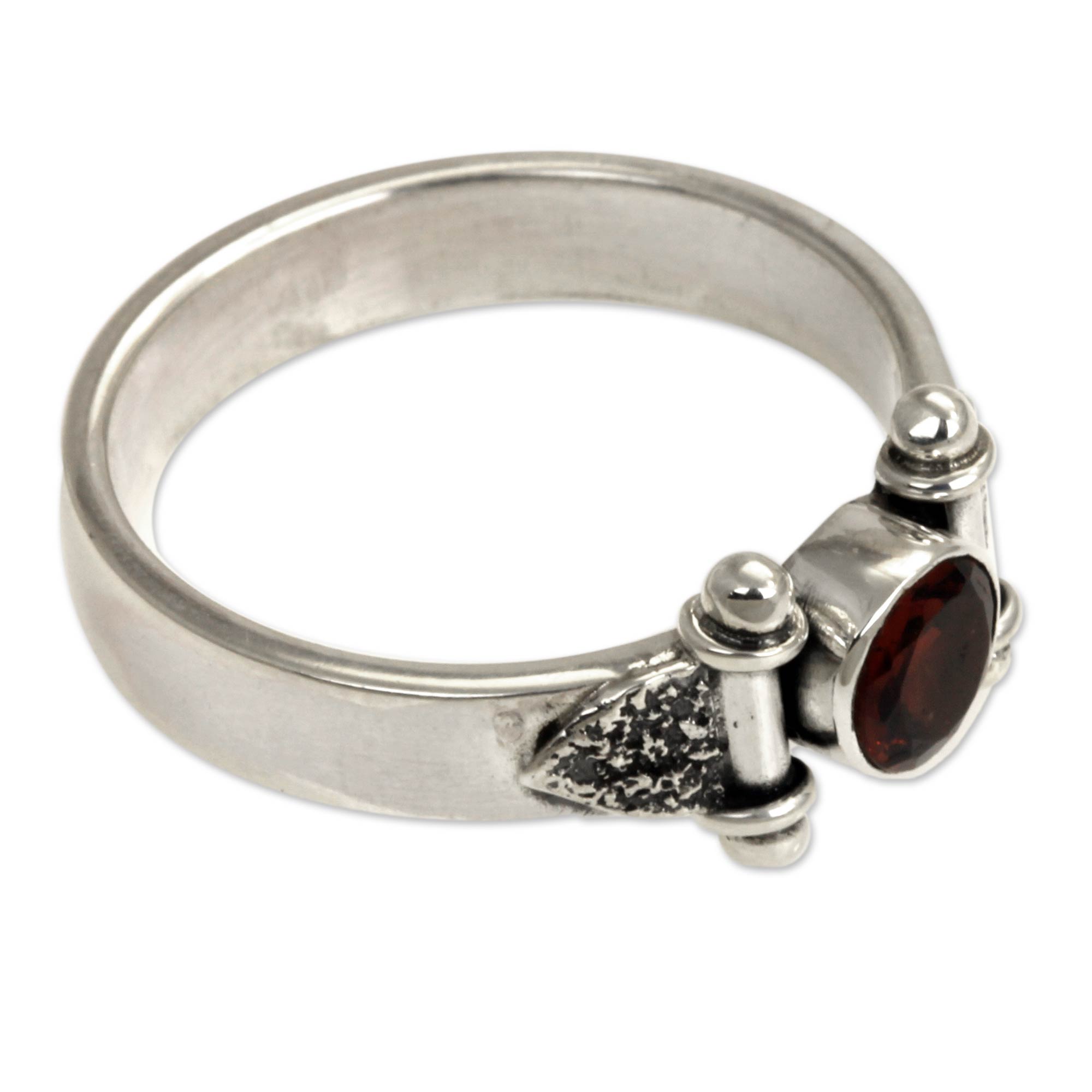 Premium Mystical Eye Silver & Garnet Solitaire Ring – Ultimate Elegance