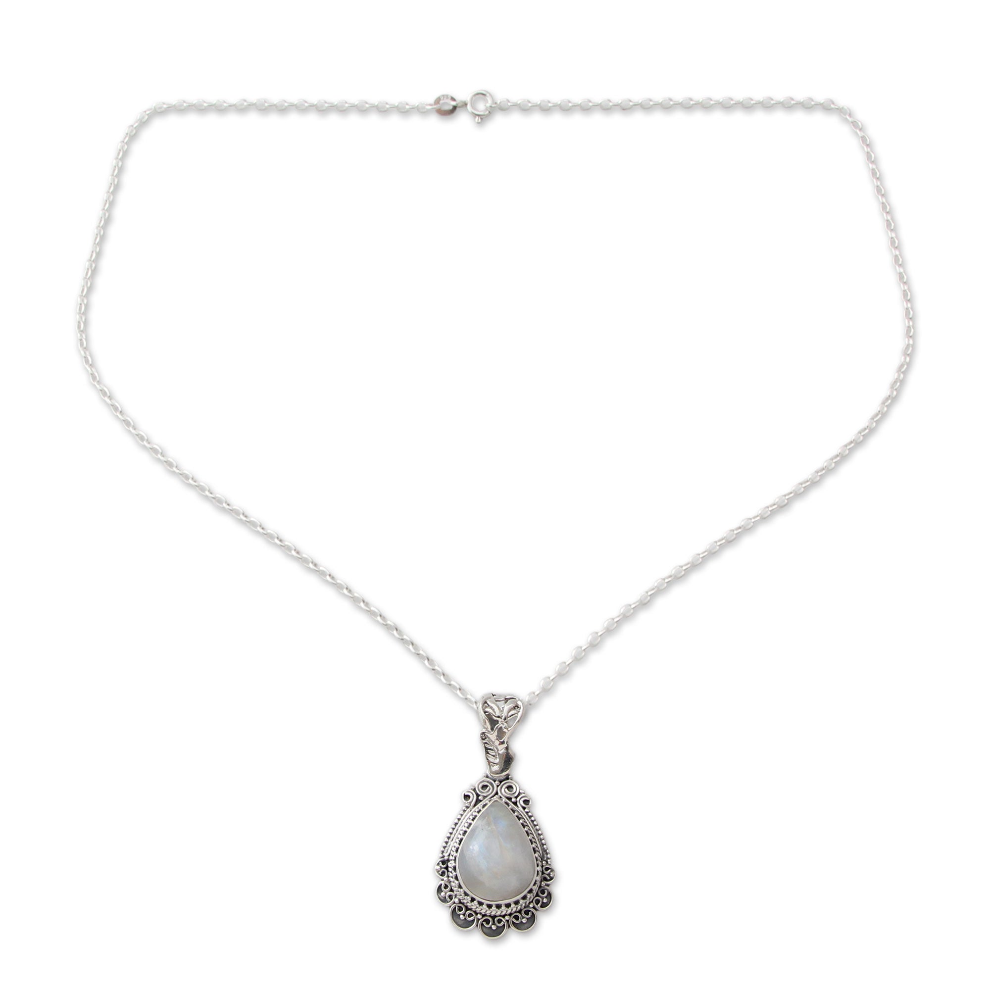 Premium Moonstone Pendant Necklace - Mystical Elegance