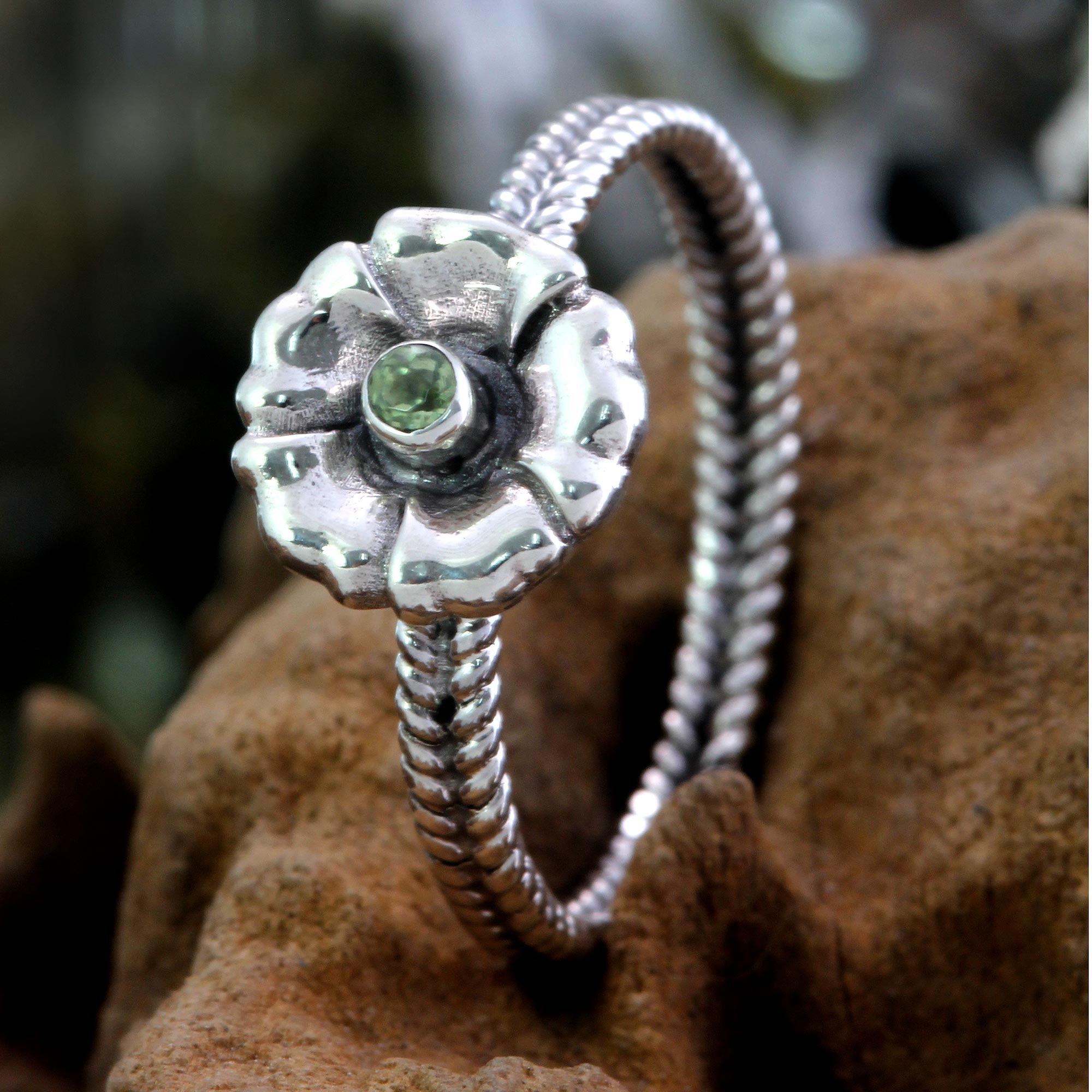 Premium August Poppy Handcrafted Peridot & Silver Ring