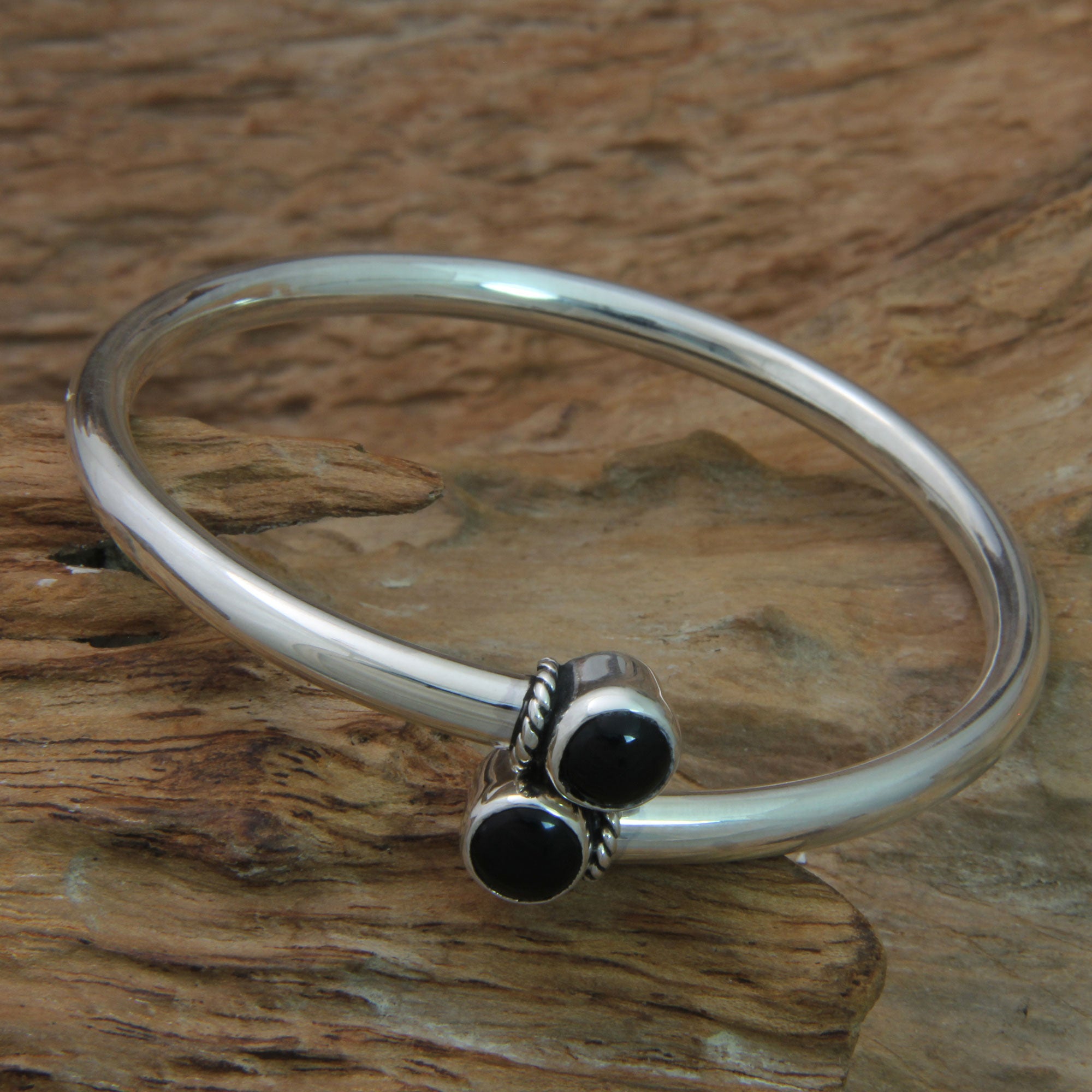 Premium Shooting Stars Onyx Cabochon Sterling Silver Bangle Bracelet