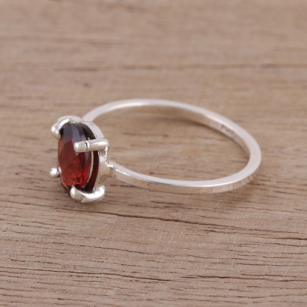 Premium Handcrafted Garnet Solitaire Ring - Glamorous Red in 925 Sterling Silver