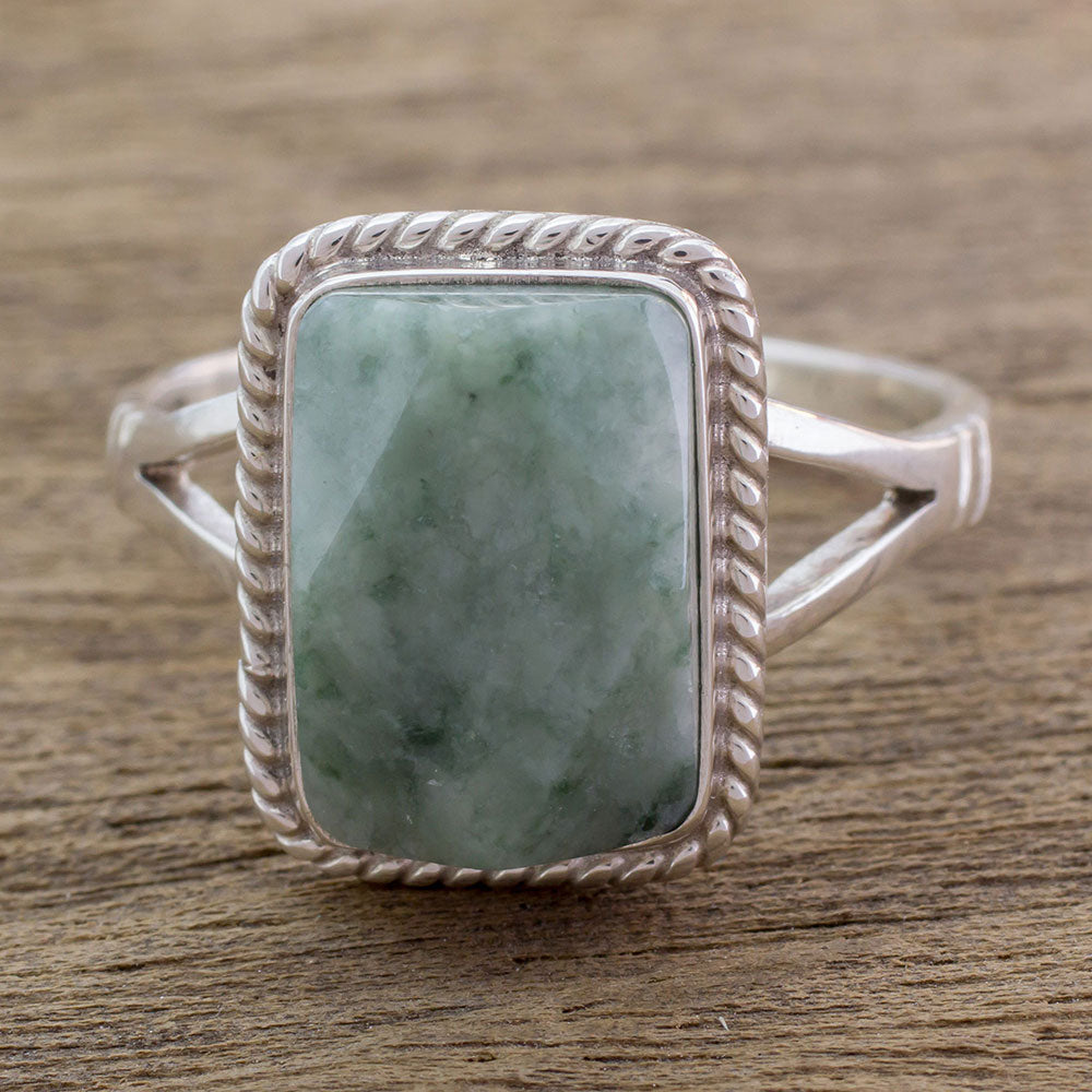 Premium Guatemalan Sterling Silver and Faceted Jade Ring - Handcrafted Elegance