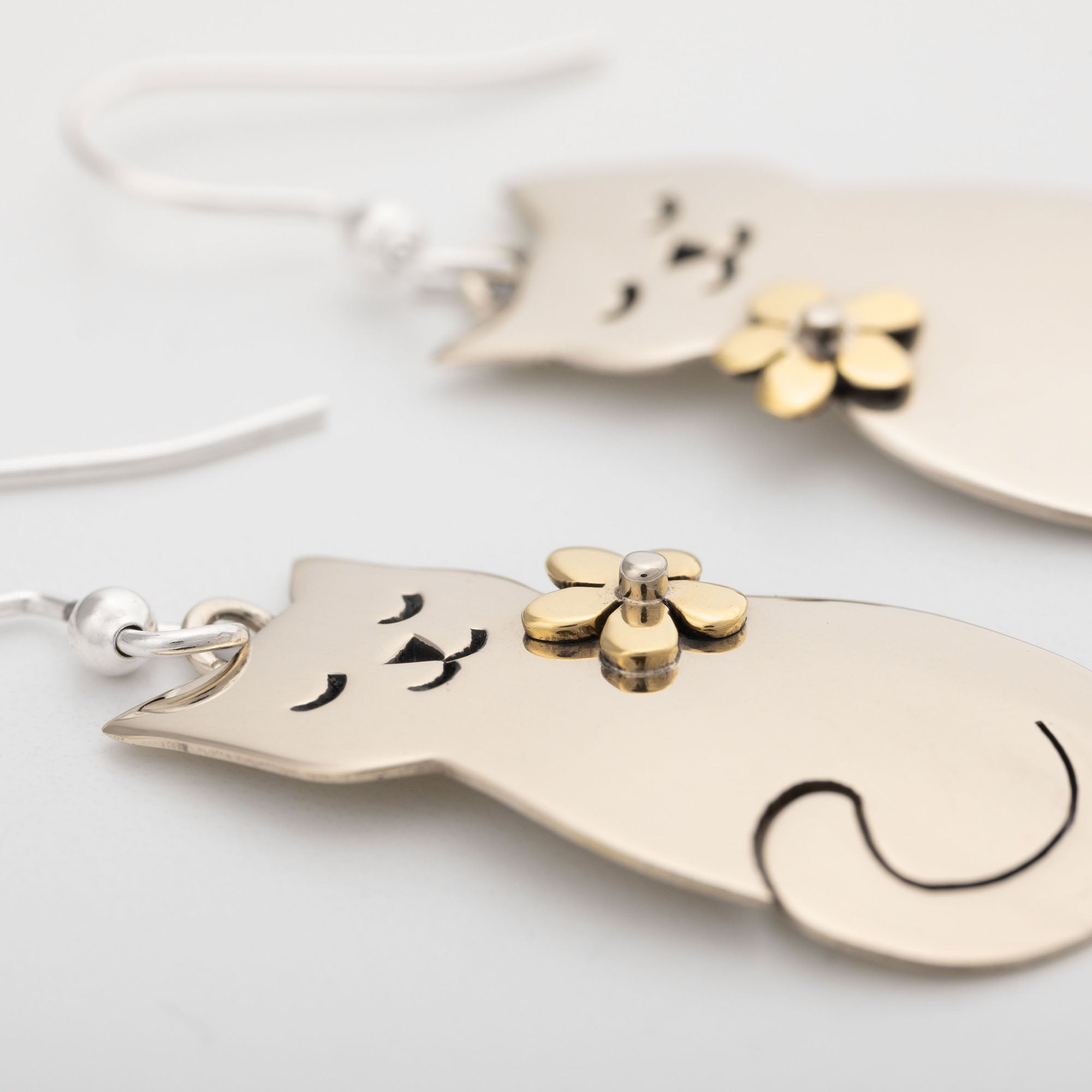 Premium Cat & Floral Mixed Metal Earrings - Handcrafted Elegance