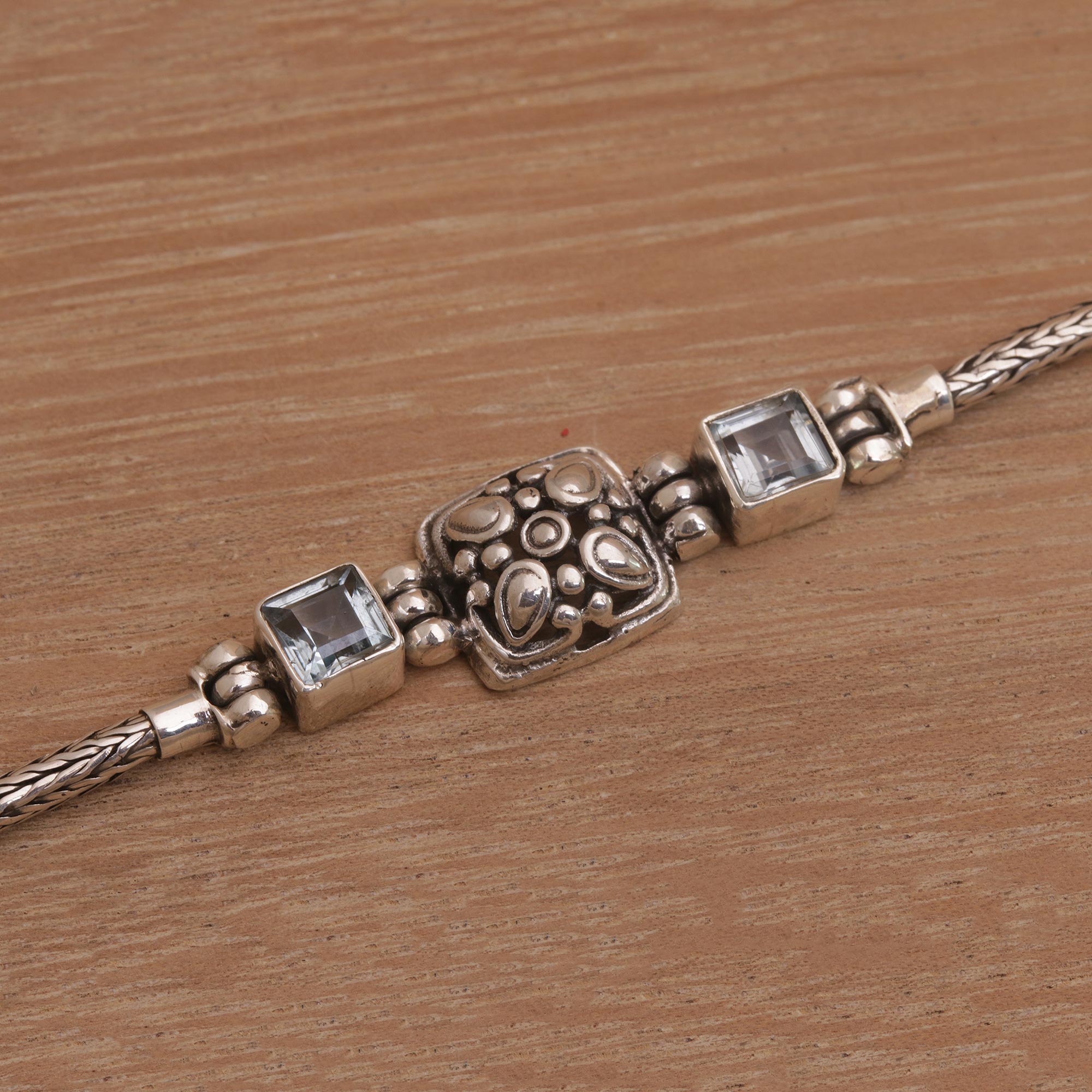 Premium Celuk Window Bracelet – Javanese Style Sterling Silver with Blue Topaz