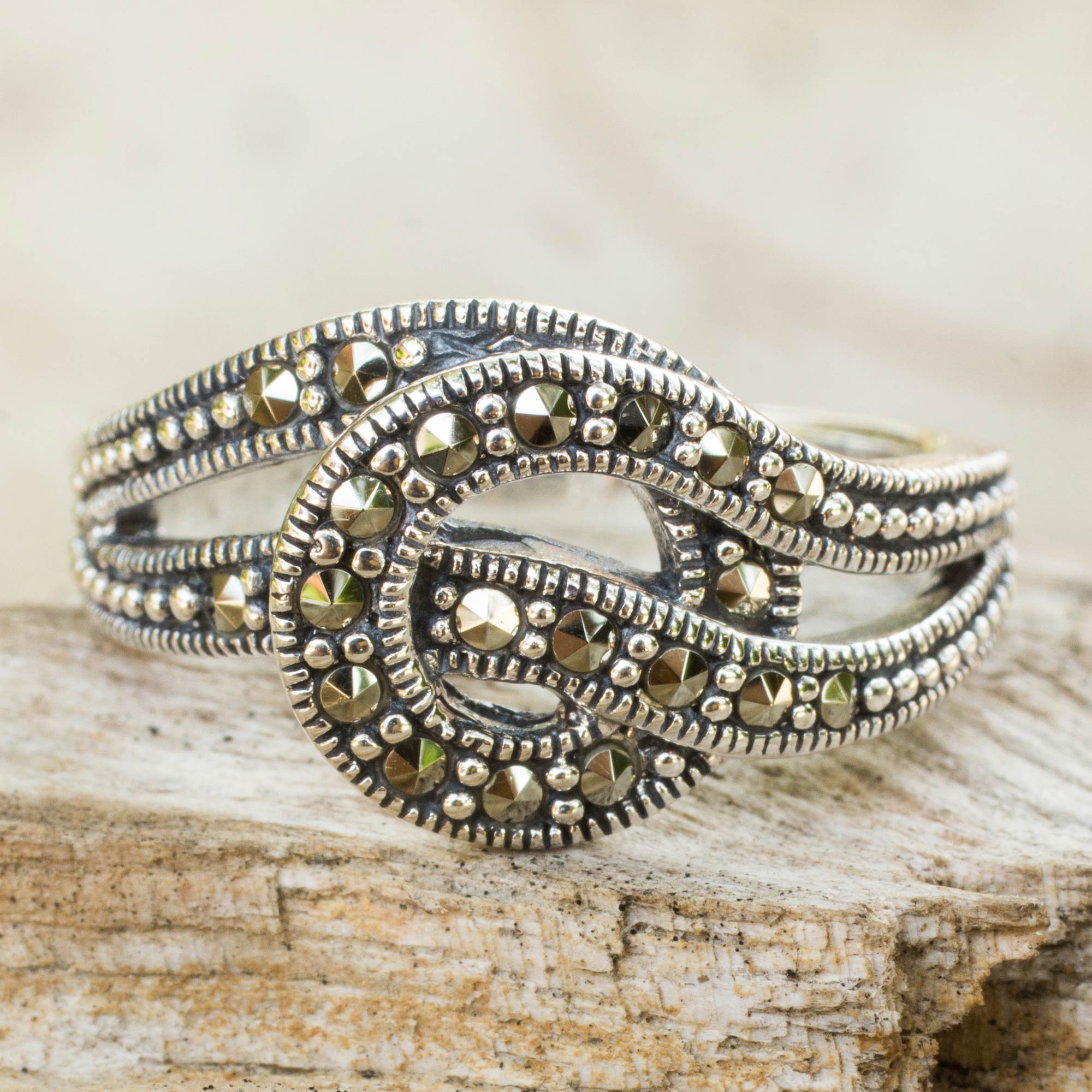 Premium Love Knot Marcasite & Silver Ring - Ultimate Romantic Jewelry