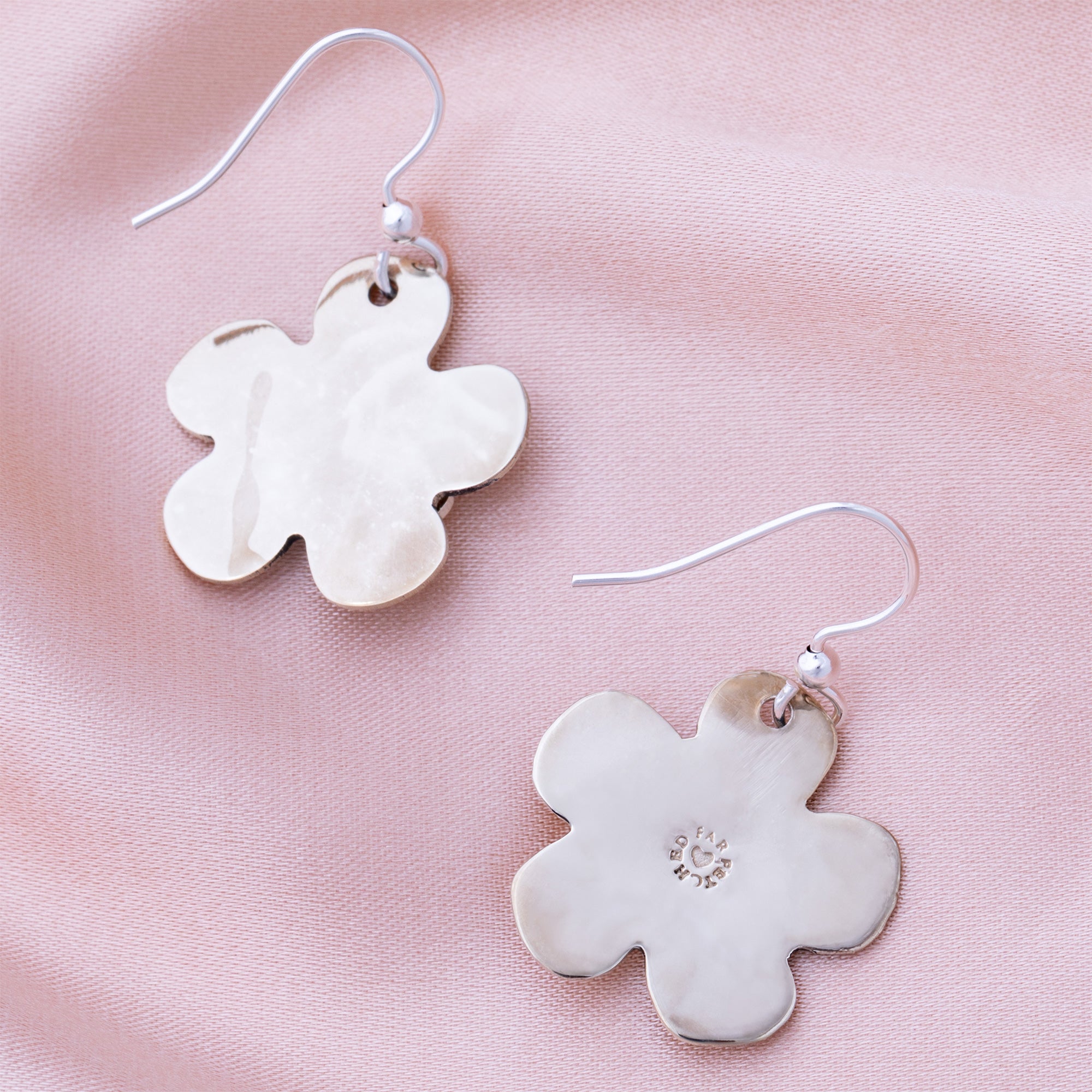 Premium Daisy & Bee Mixed Metal Earrings - Handcrafted Elegance