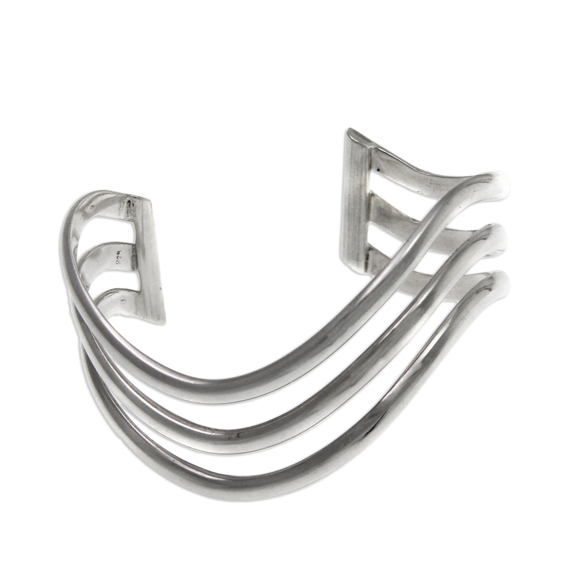 Premium Wakatobi Wave Handmade Silver Bracelet - Ultimate Elegance