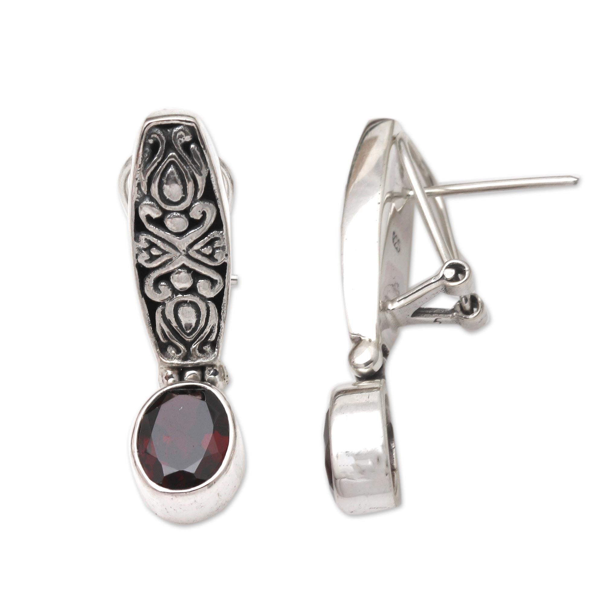 Premium Pura Dalem Garnet & Silver Drop Earrings – Timeless Elegance