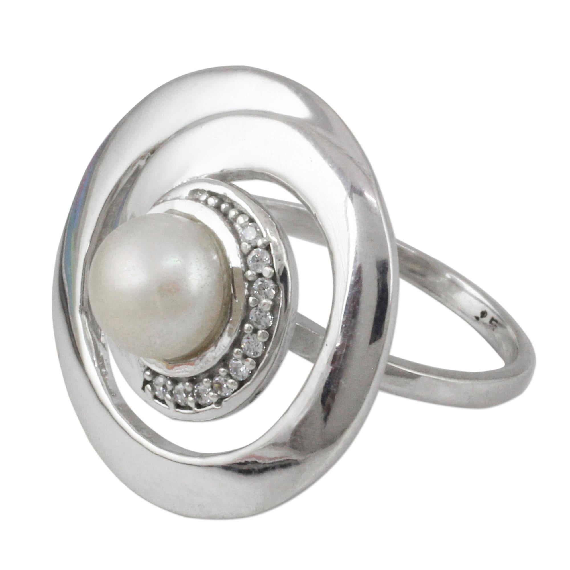 Premium Elegance: Contemporary Silver Pearl Ring with Cubic Zirconia