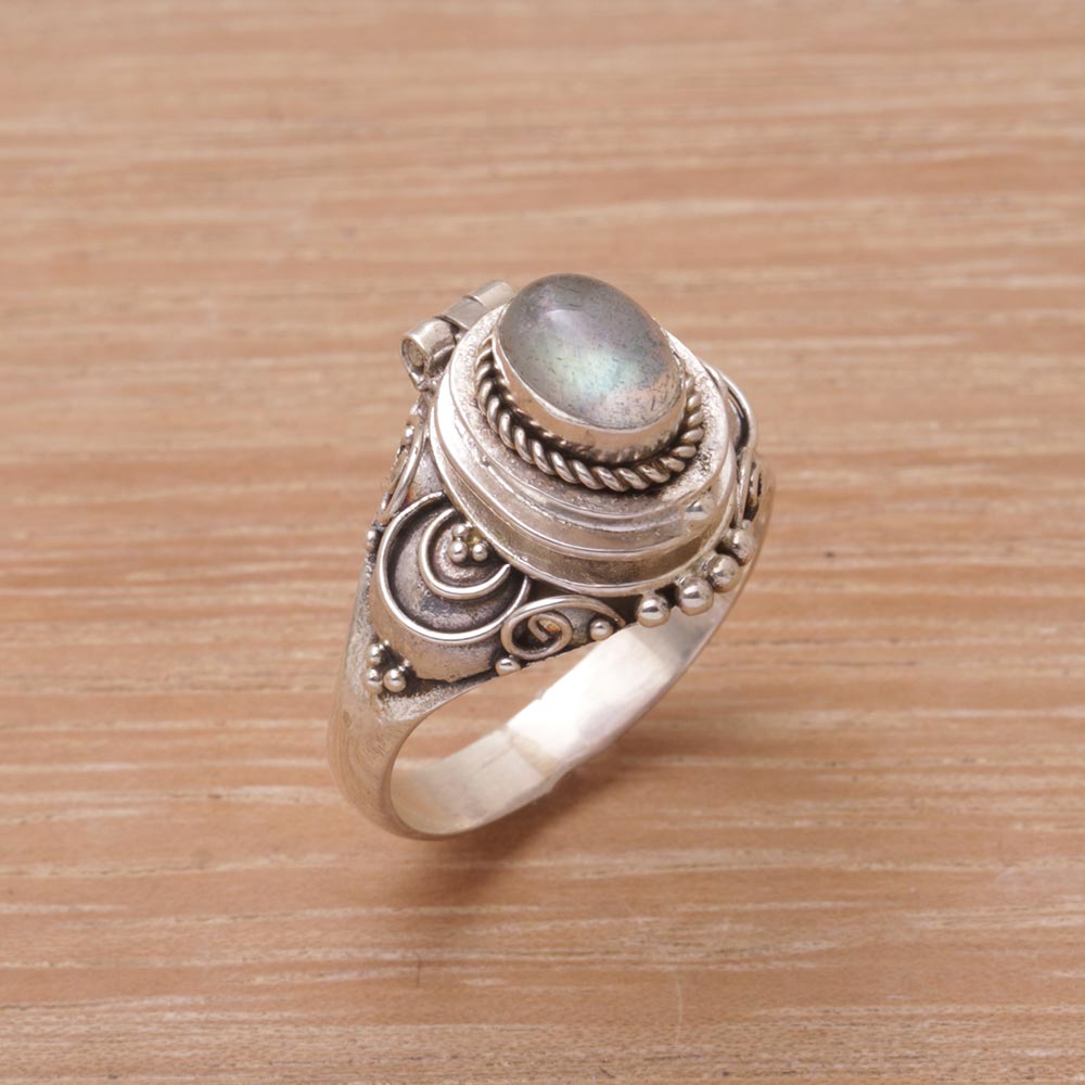 Premium Shimmering Shrine Labradorite Locket Ring – Bali Handcrafted Jewelry