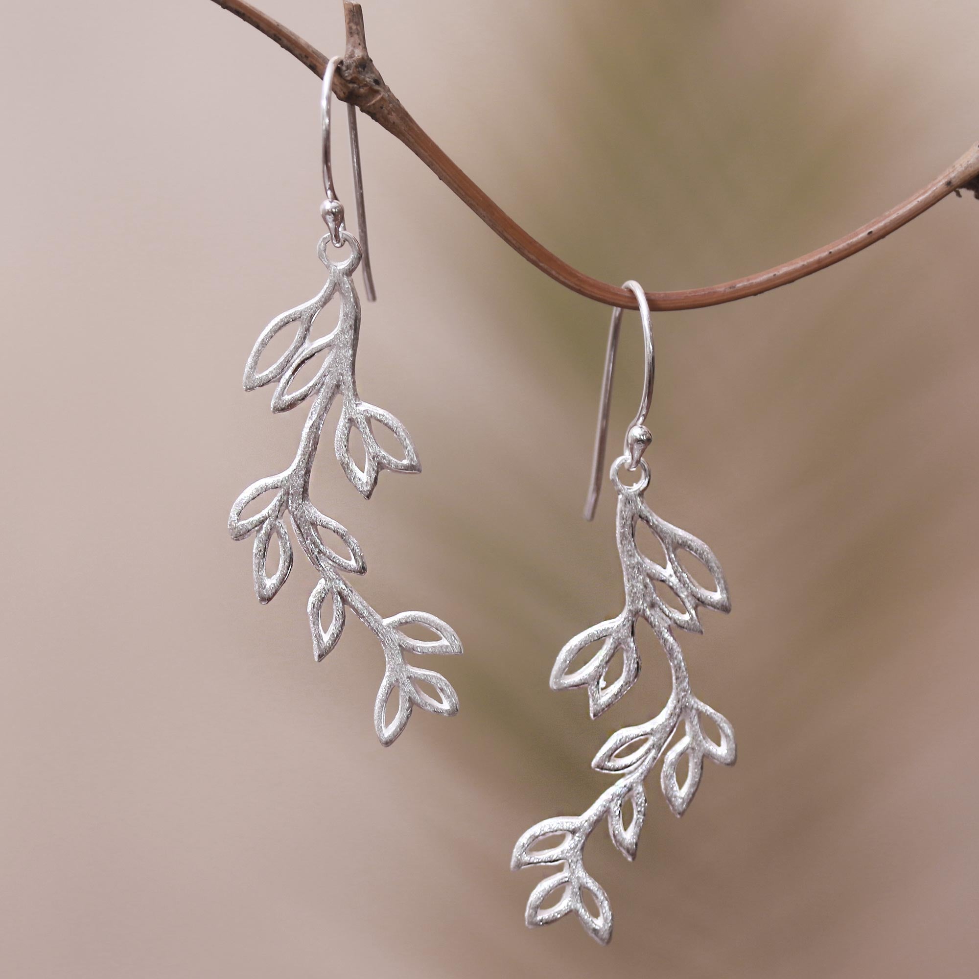 Premium Bali Sterling Silver Leaf Dangle Earrings - Handcrafted Elegance