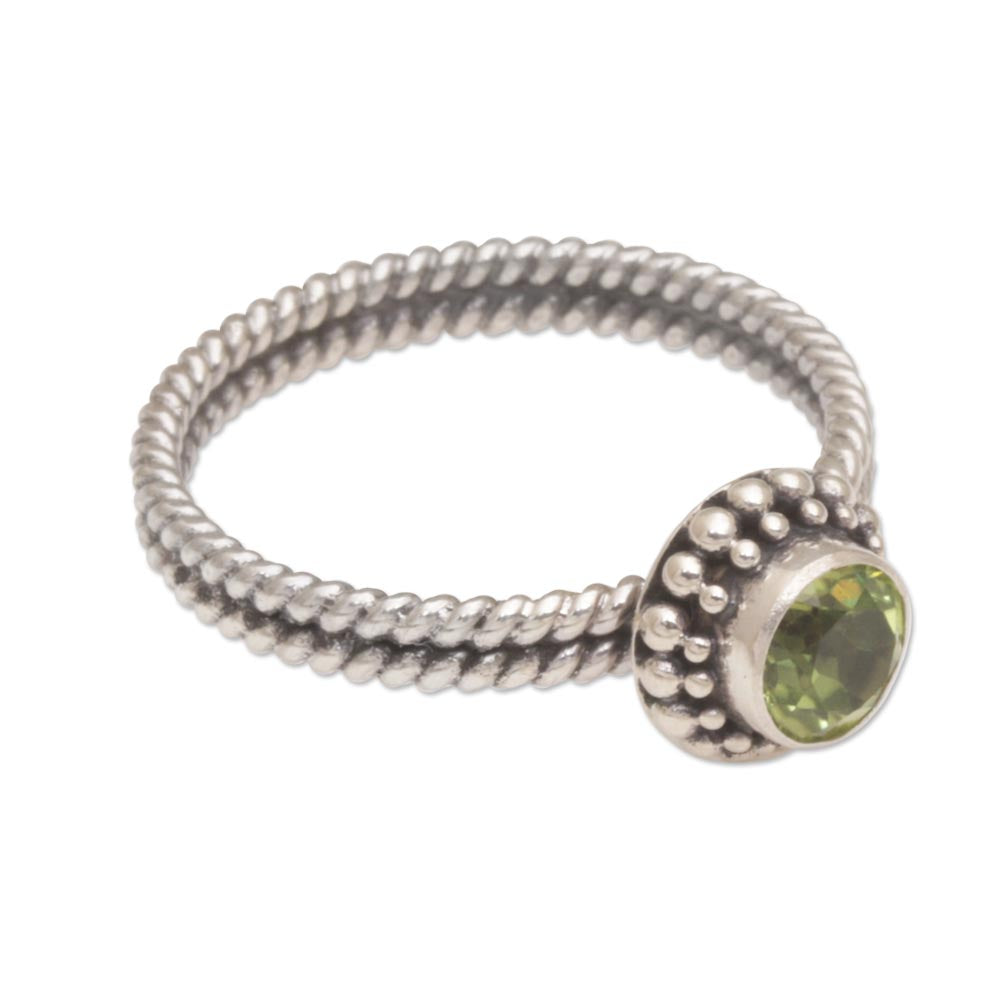 Premium Handmade Peridot and Sterling Silver Ring – Timeless Elegance