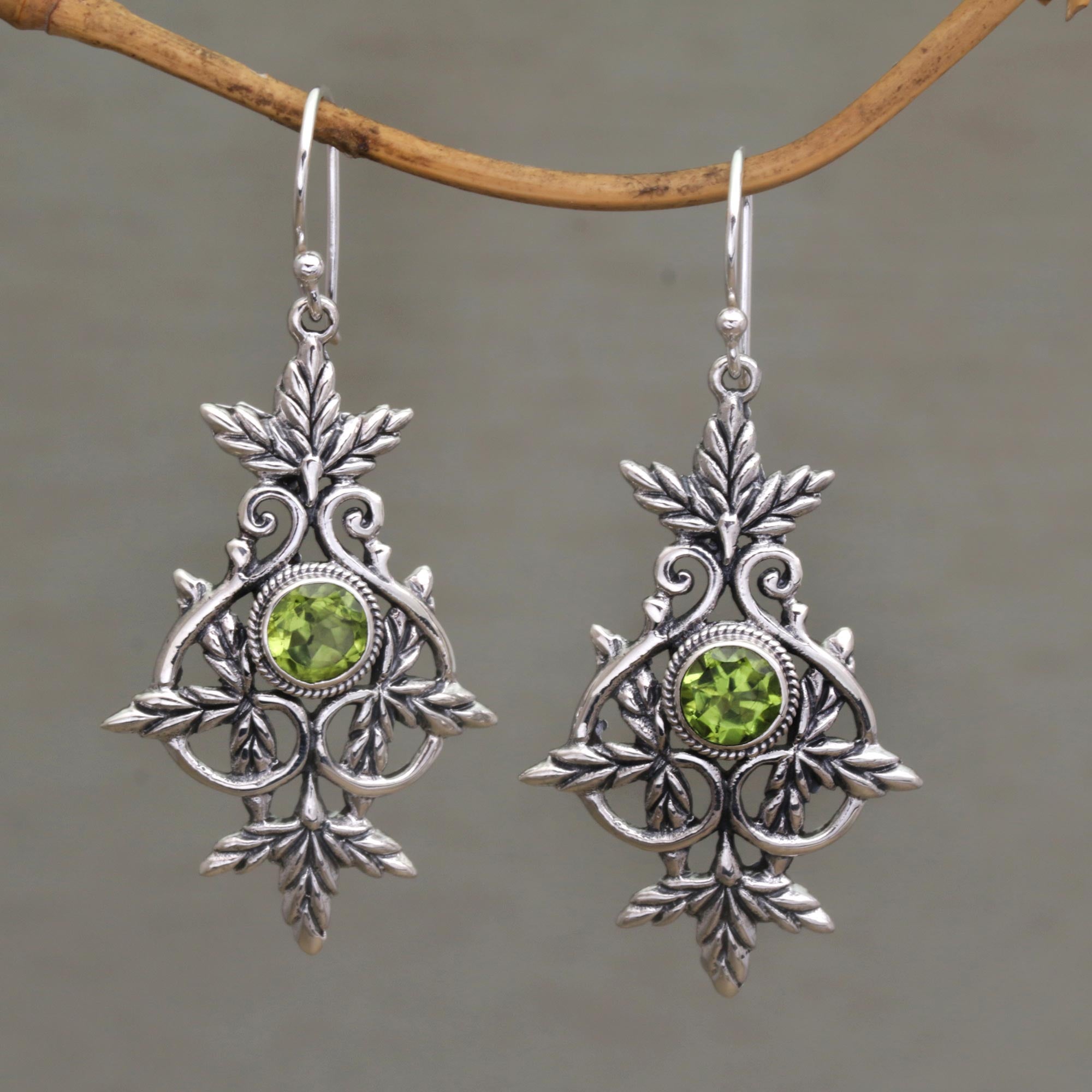 Premium Vintage Peridot & Silver Earrings – Timeless Elegance