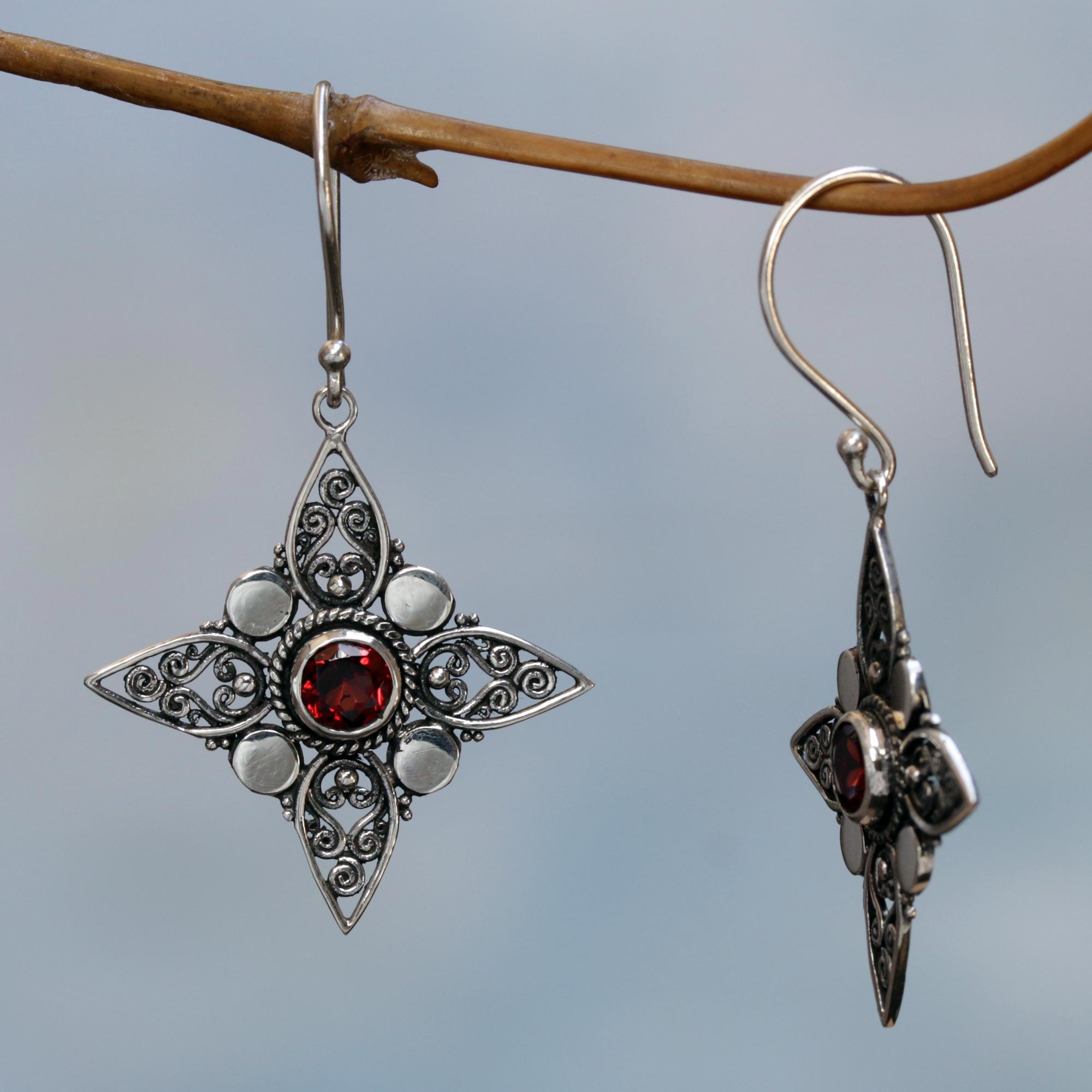 Premium Four-Pointed Stars Sterling Silver Dangle Earrings with Red Garnet