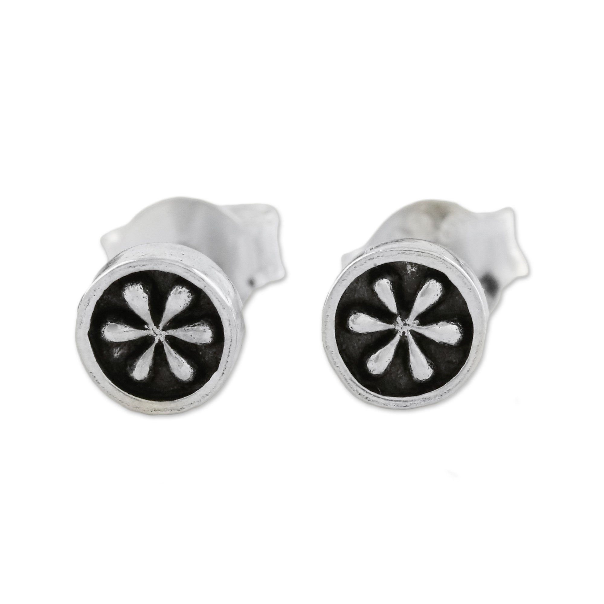 Premium Daisy Circles Sterling Silver Stud Earrings – Handcrafted Floral Elegance from Thailand