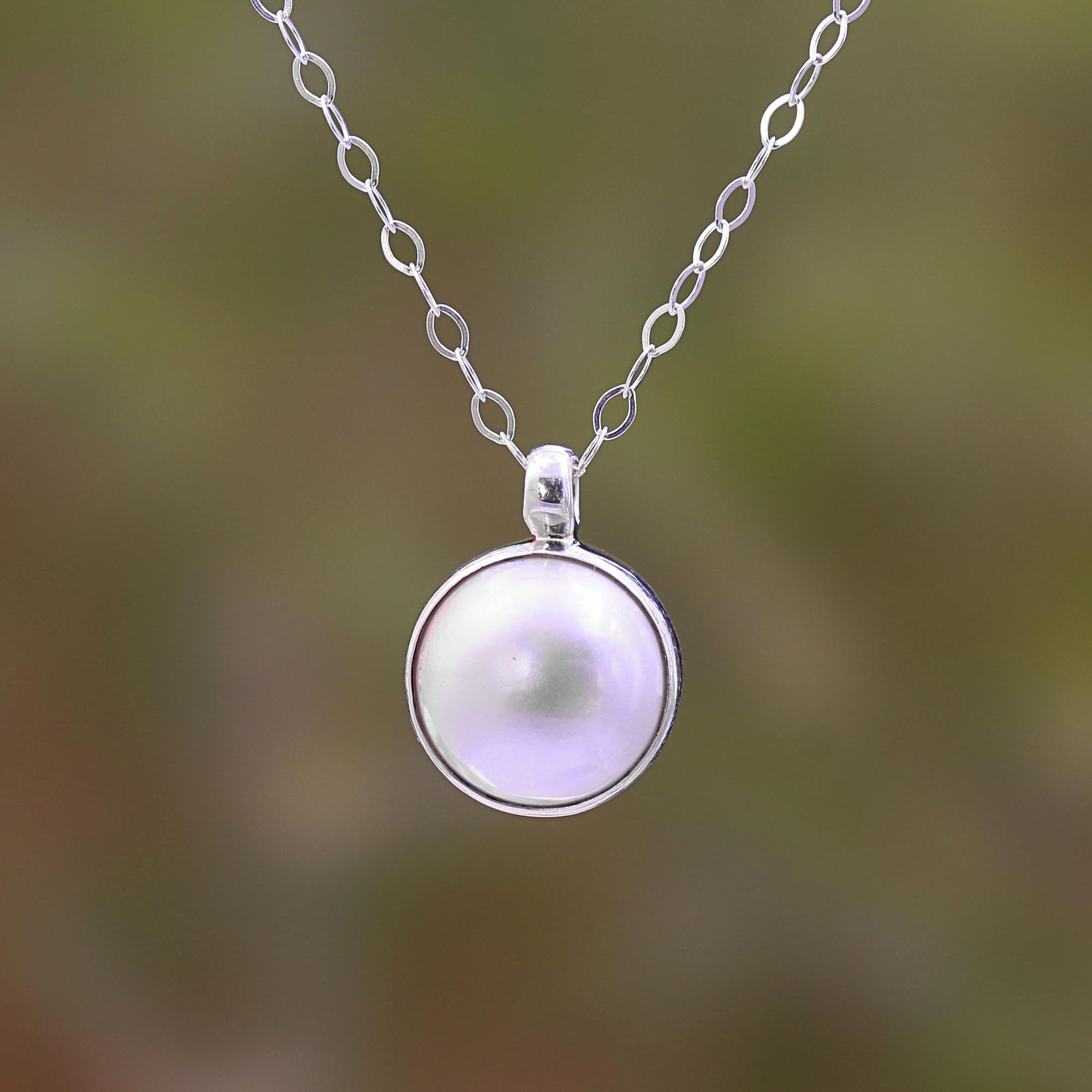 Premium Glowing Love White Cultured Pearl Pendant Necklace - Bali's Mutiara Collection