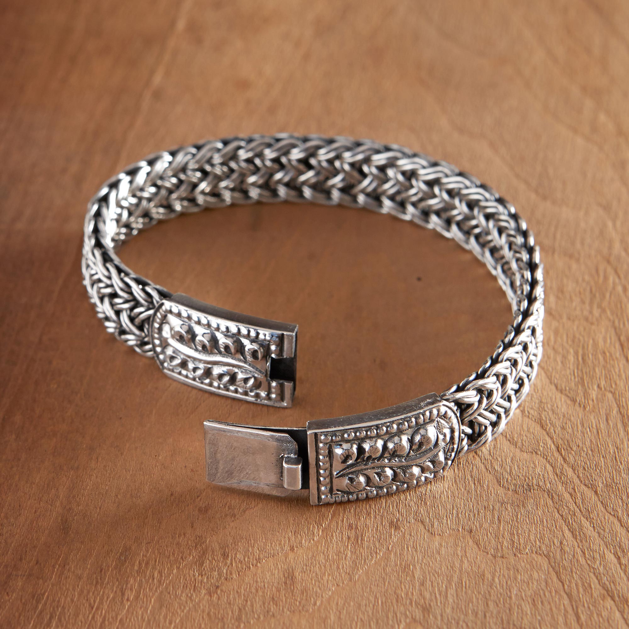 Premium Unity Silver Braided Bracelet - Handcrafted Elegance