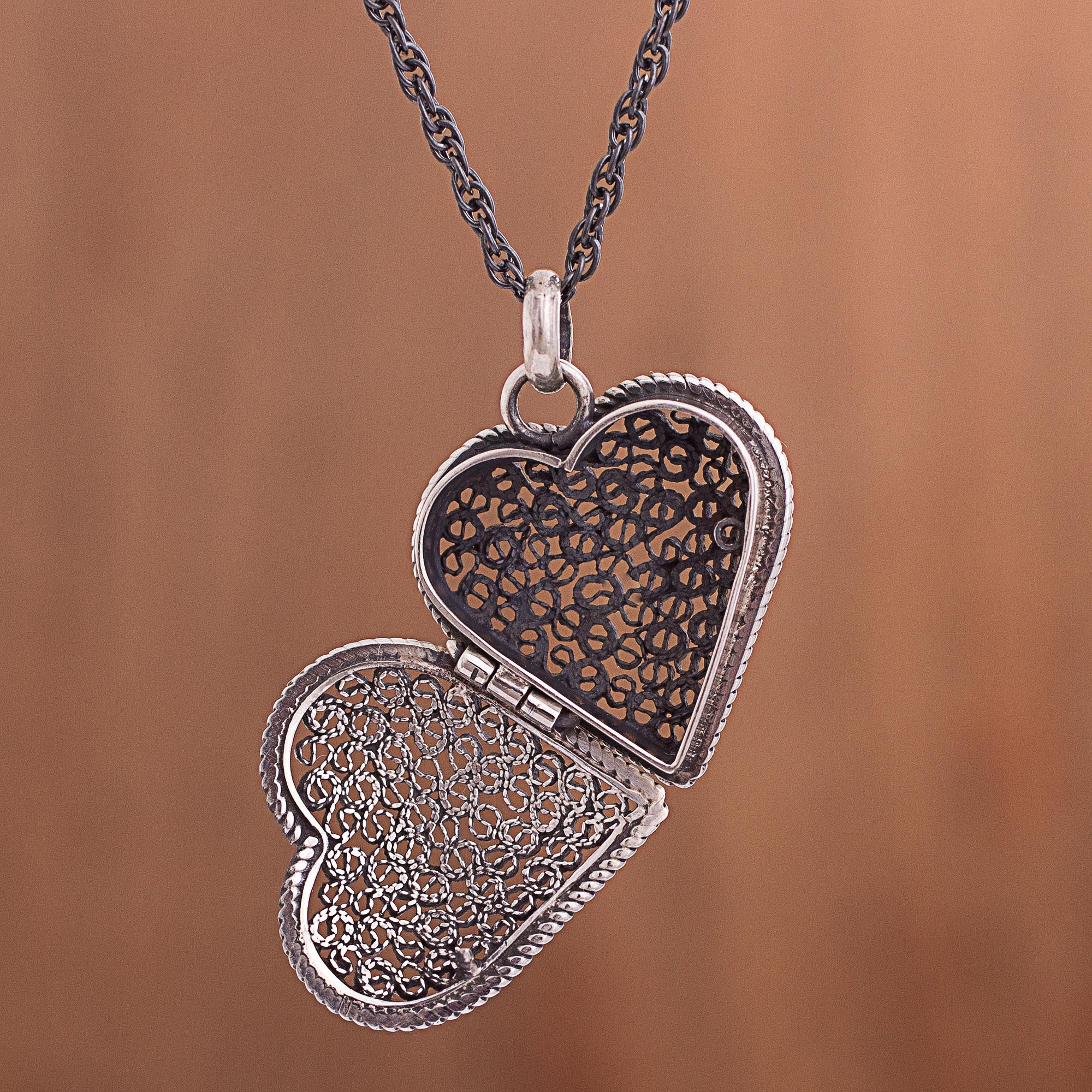 Premium Sterling Silver Heart Locket Necklace - Exquisite Peruvian Filigree Design