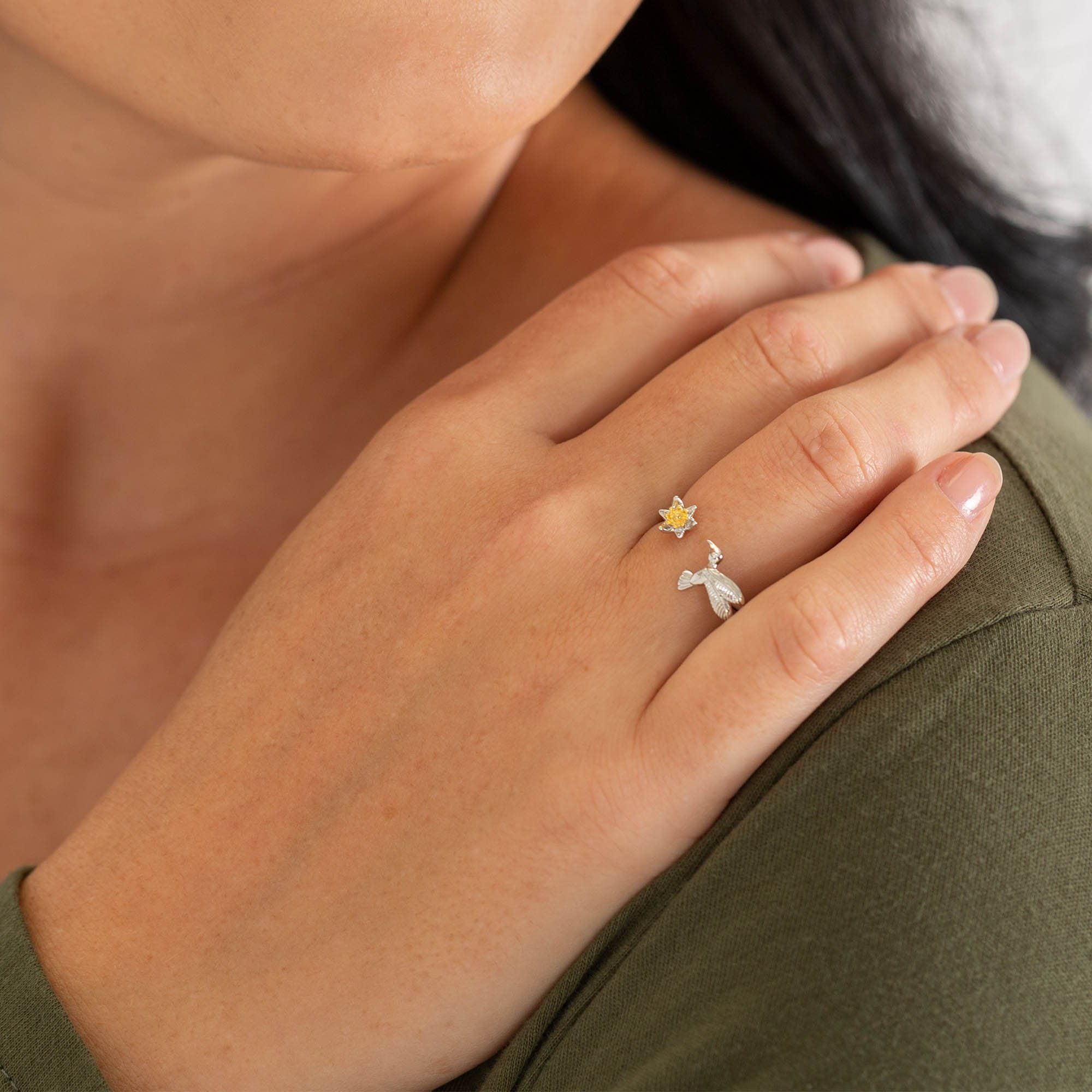 Premium Hummingbird Adjustable Ring - Ultimate Floral Elegance