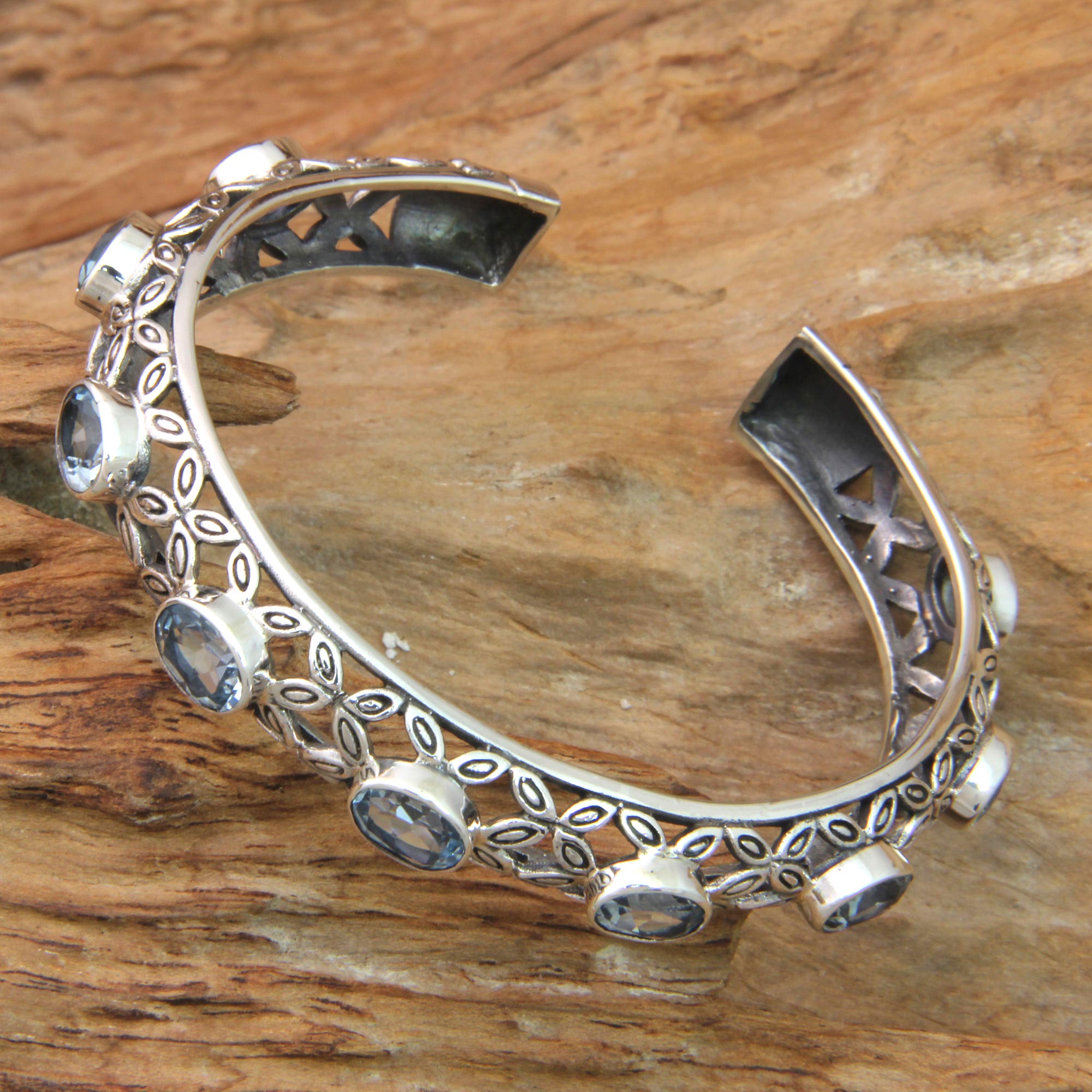 Premium Bali Silver Cuff Bracelet with Blue Topaz – Kawung Batik Inspired