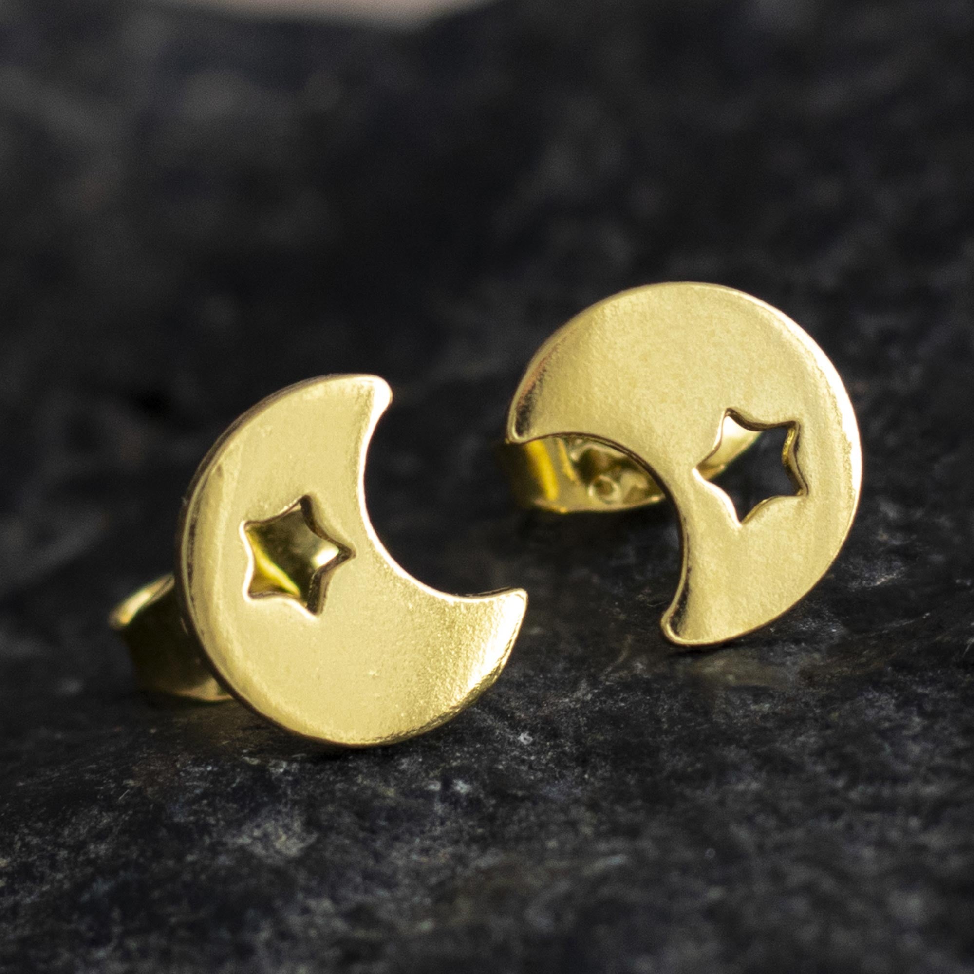 Premium Glowing Night 18k Gold-Plated Silver Star & Moon Stud Earrings – Handcrafted in Peru