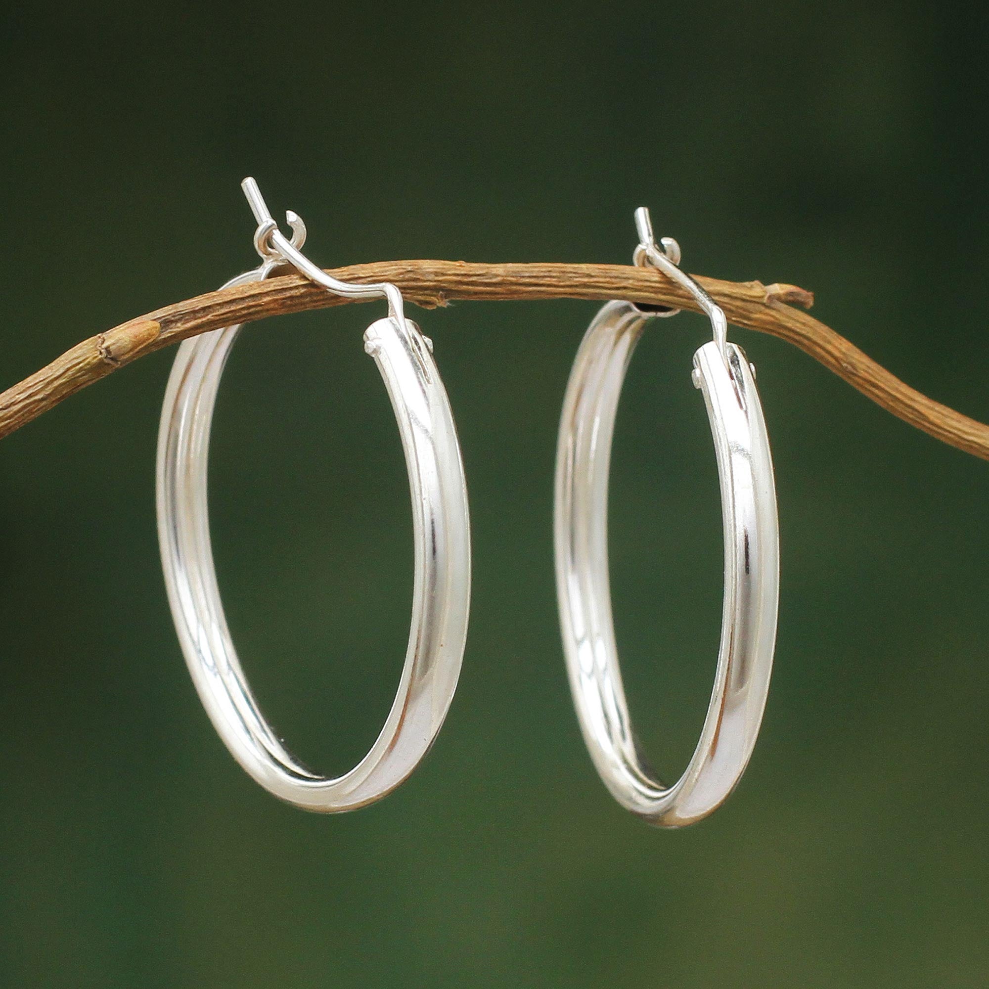 Premium Minimalist Silver Hoop Earrings - Ultimate Sterling 925 Classic