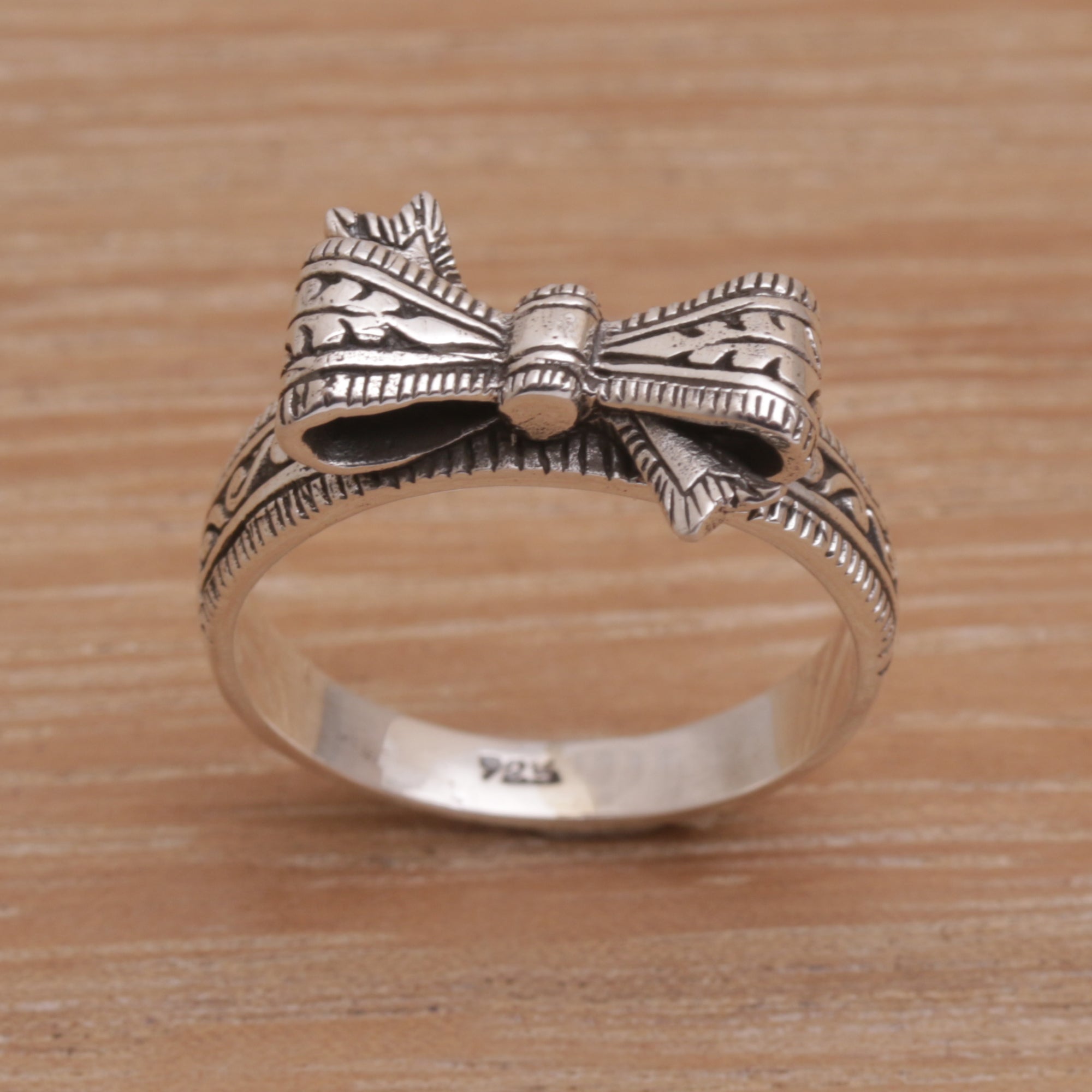 Premium Celuk Bow Sterling Silver Cocktail Ring - Handcrafted Elegance