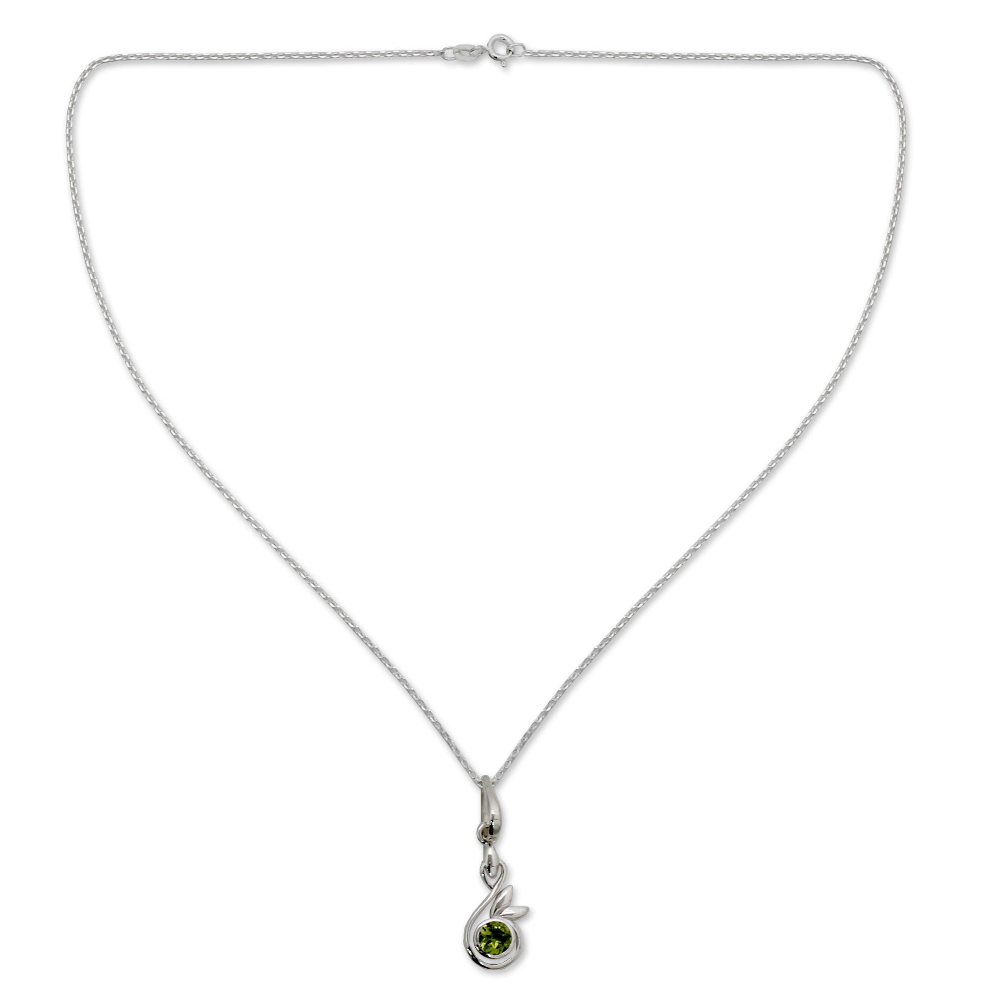 Premium Peridot Silver Necklace – Modern Indian Jewelry