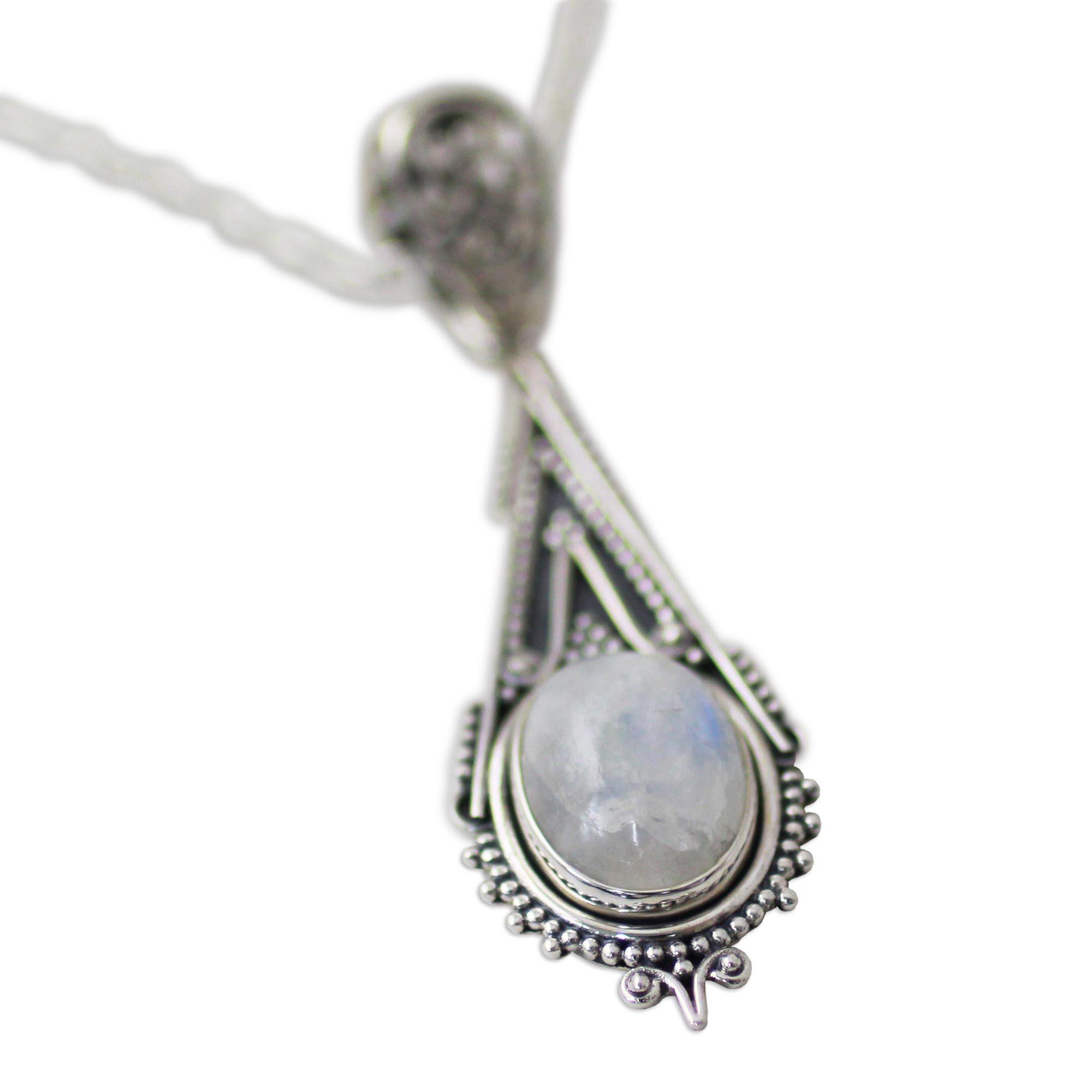 Premium Moonstone Radiance Pendant Necklace - Art Deco Elegance