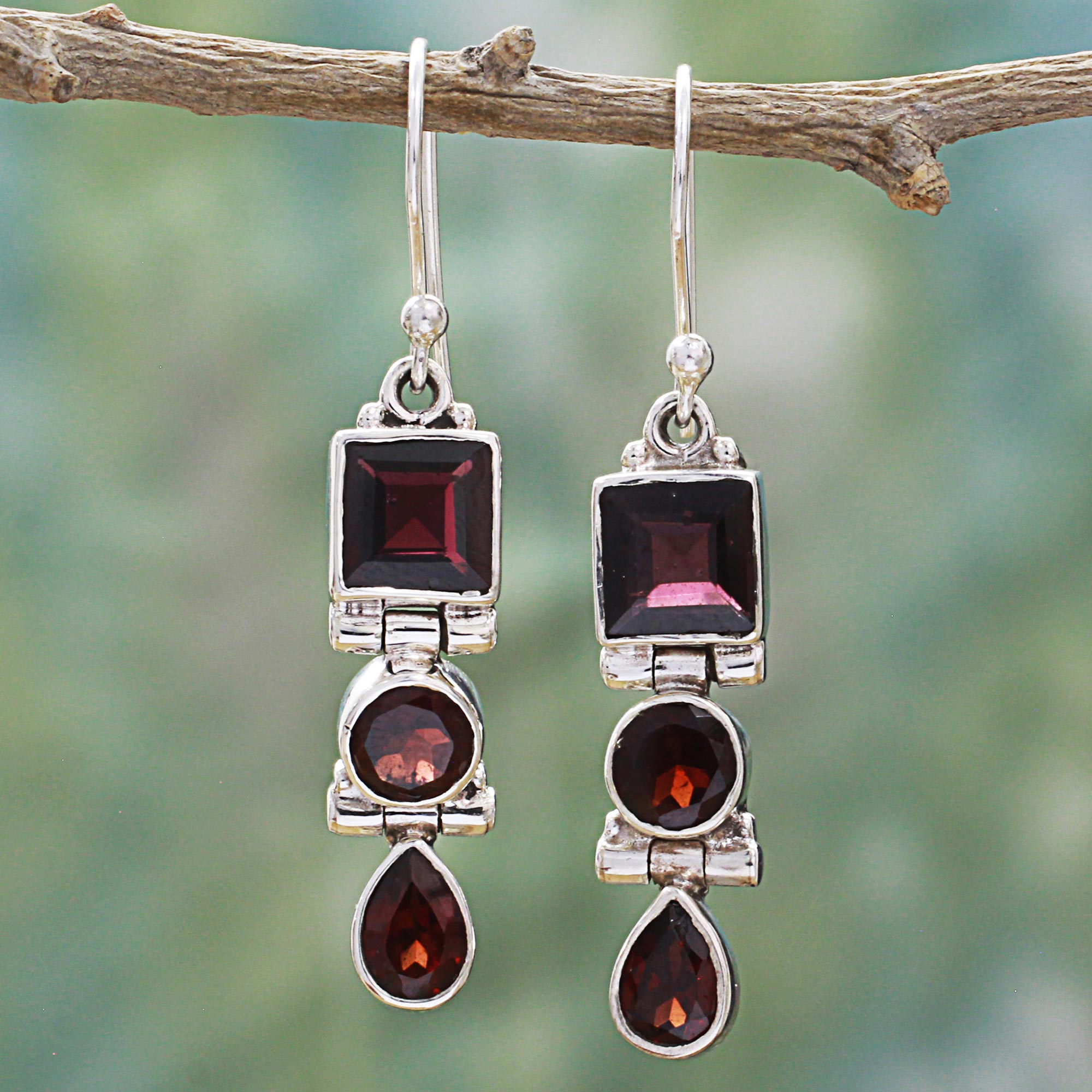 Premium Radiant Glamour Geometric Garnet Dangle Earrings in Sterling Silver