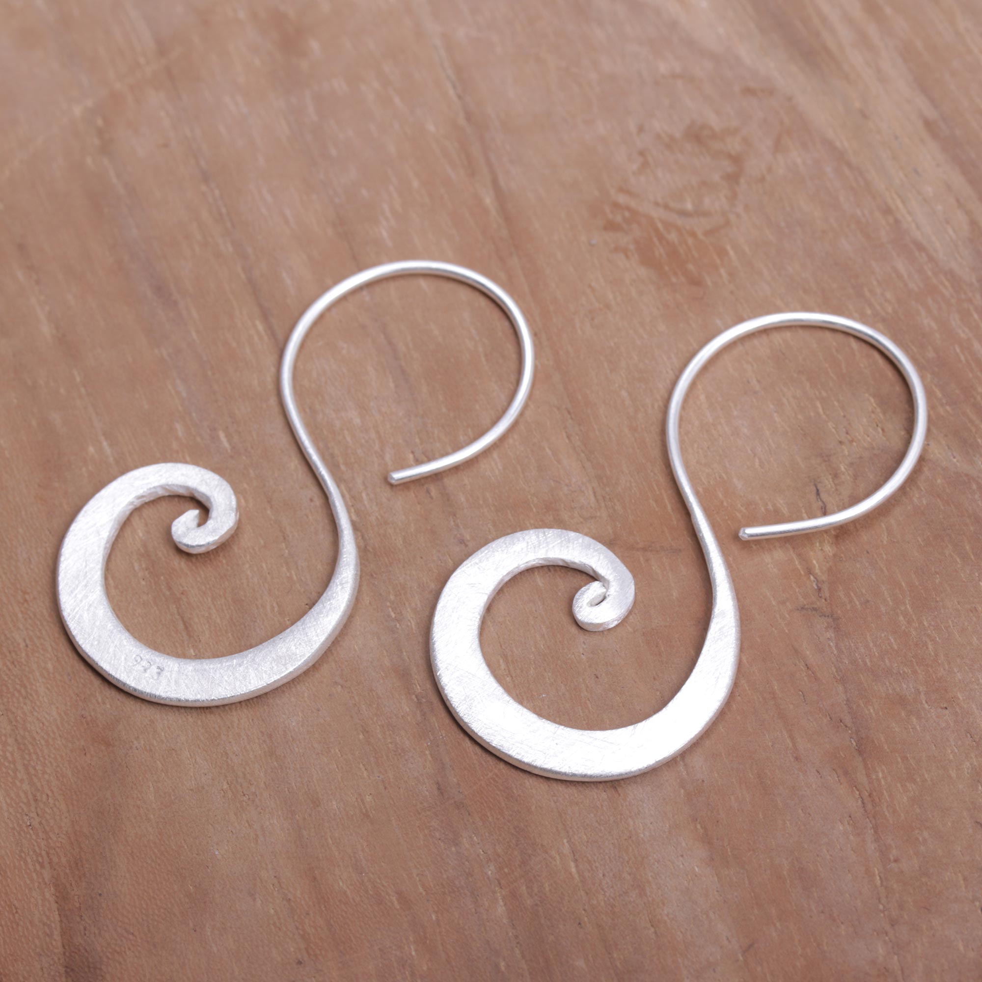 Premium Cloud's Curve Sterling Silver Spiral Drop Earrings – Handcrafted in Bali