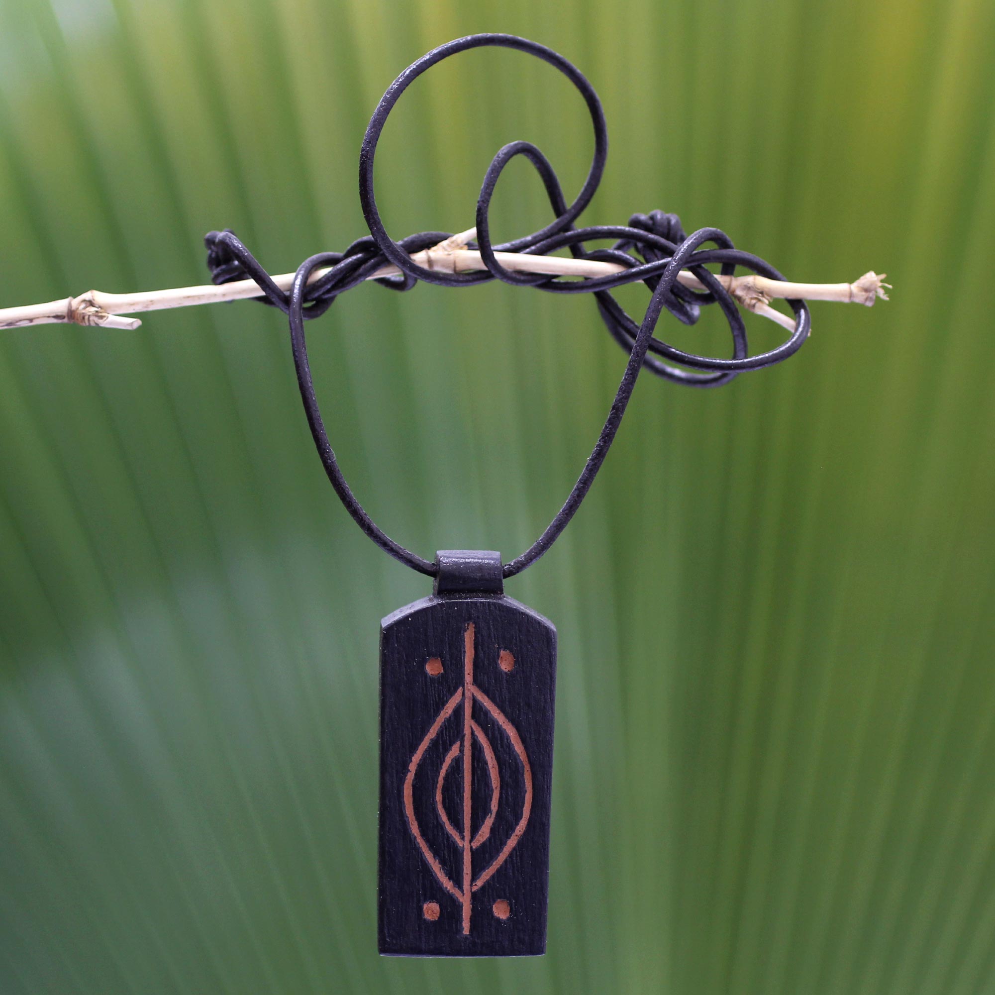 Premium Kasapa Handmade African Wood Pendant Necklace - Symbol of Seasoned Speech