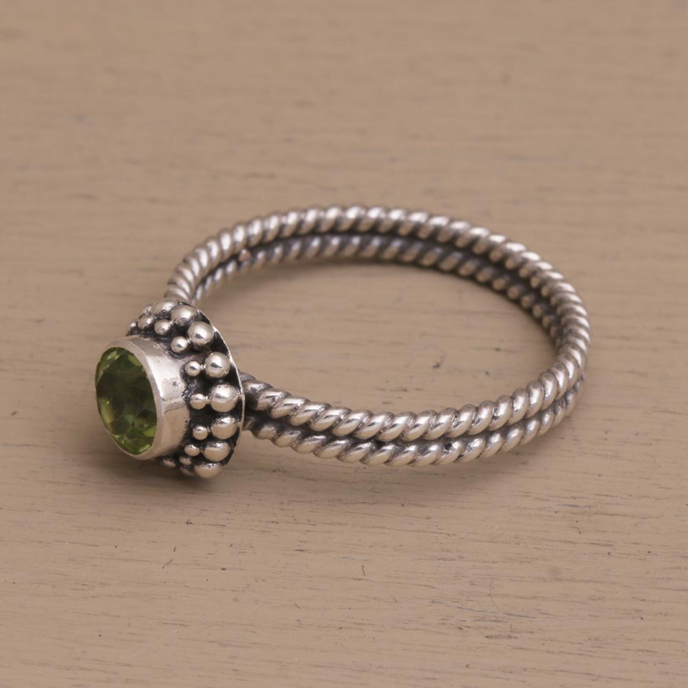 Premium Handmade Peridot and Sterling Silver Ring – Timeless Elegance