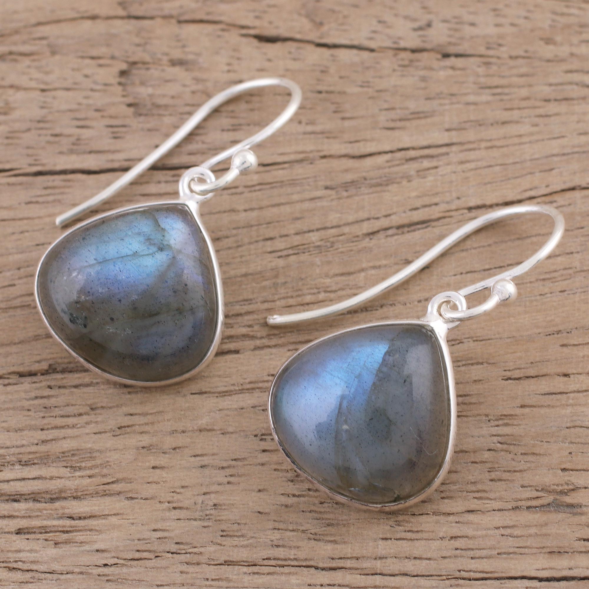 Premium Labradorite Silver Dangle Earrings – Ultimate Spiritual Elegance