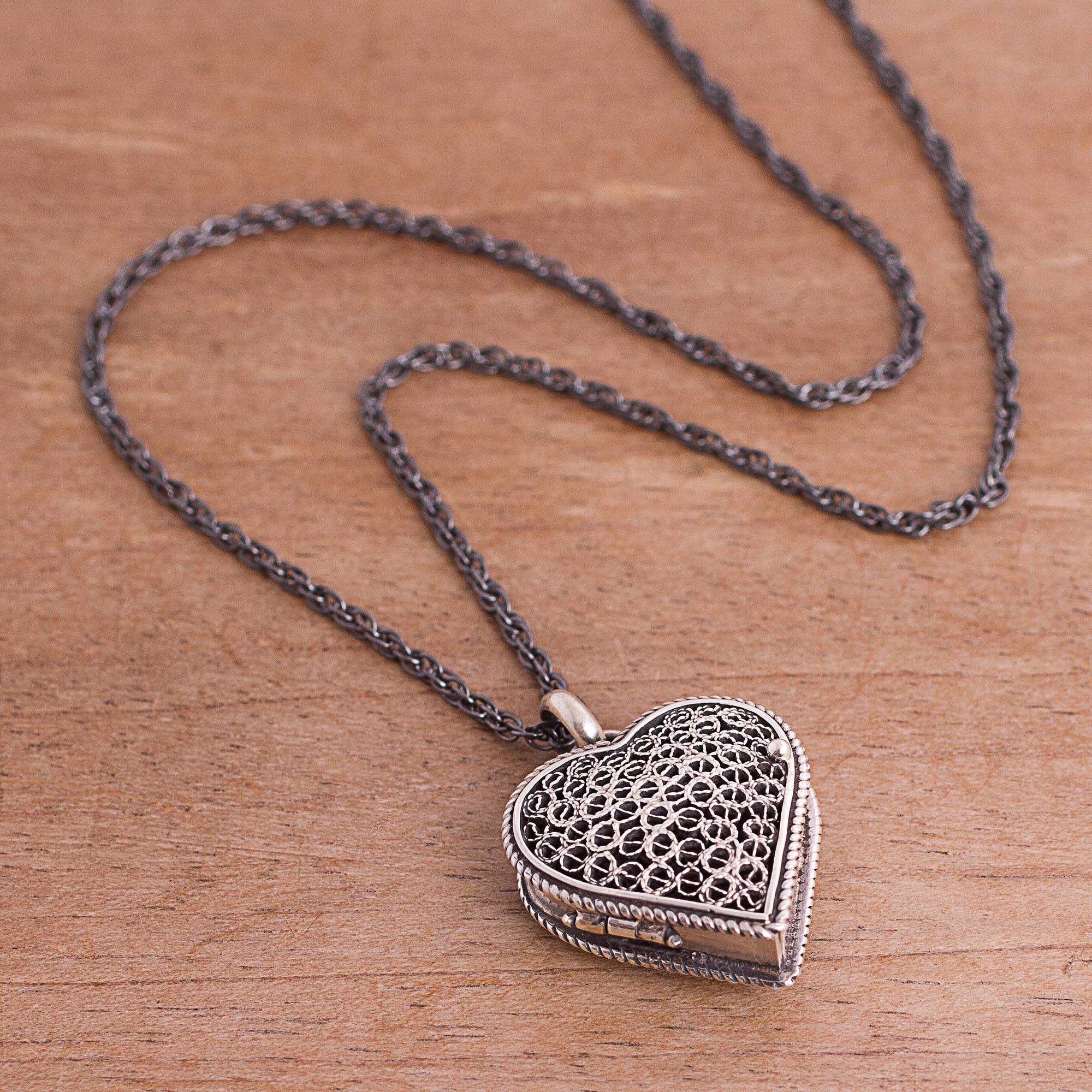 Premium Sterling Silver Heart Locket Necklace - Exquisite Peruvian Filigree Design