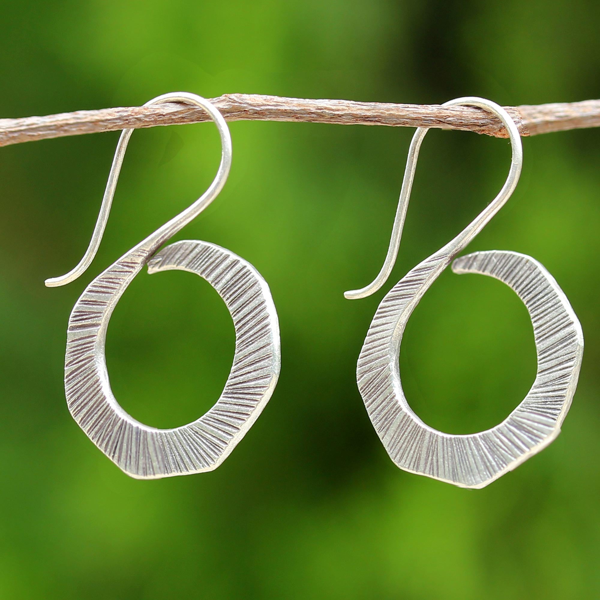 Premium Geometric Thai Silver Drop Earrings - Striped Swan Design for Women