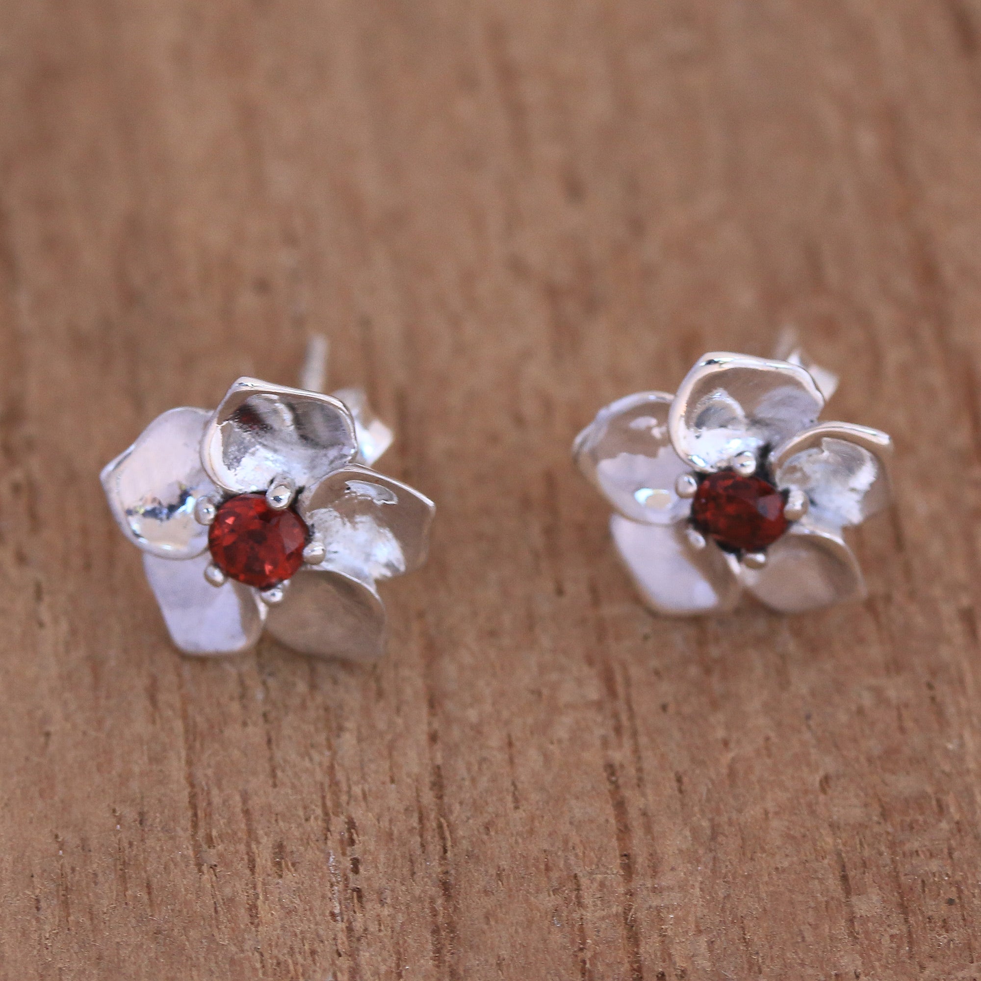 Premium Jepun Soul Flower Garnet & Silver Stud Earrings - Handmade Elegance