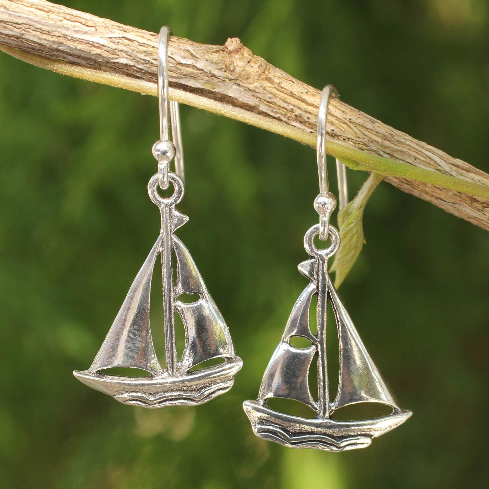 Premium Mariner Silver Dangle Earrings - Handcrafted Elegance