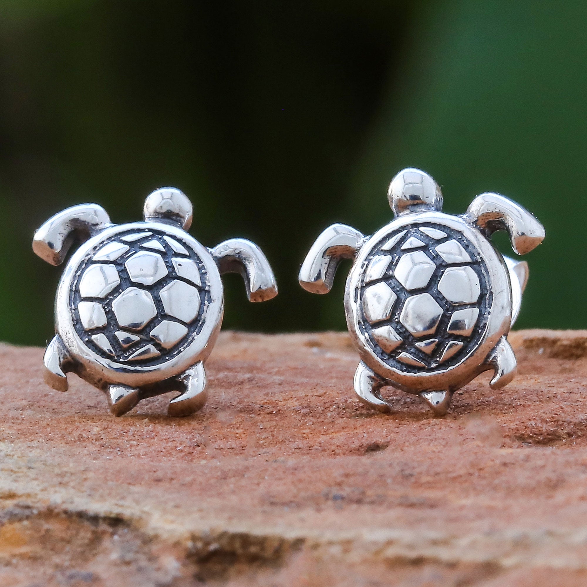 Premium Thai Artisan Sterling Silver Turtle Earrings - Handcrafted Elegance