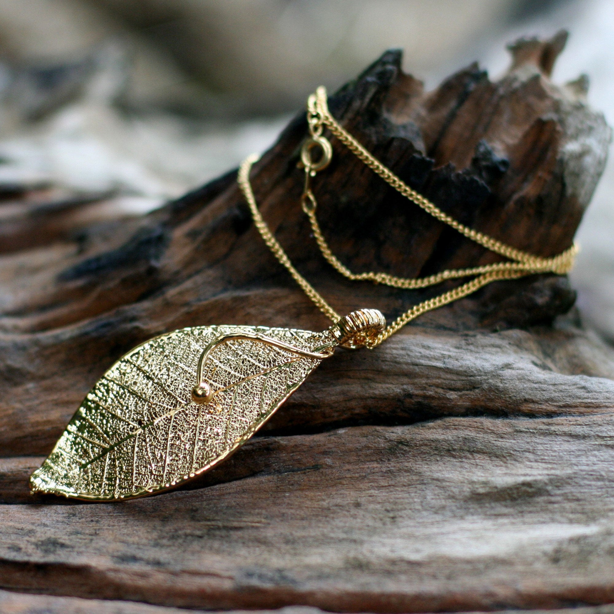 Premium Forest Solo Gold Leaf Necklace