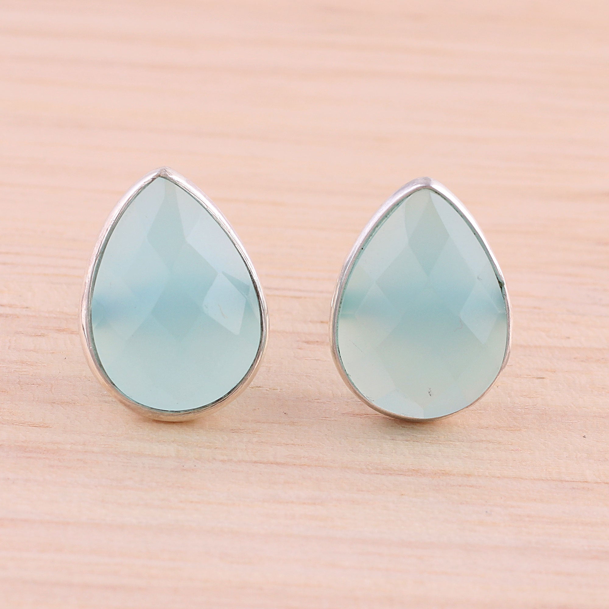 Premium Raindrop Prisms Silver Chalcedony Earrings - Elegant Handmade Jewelry