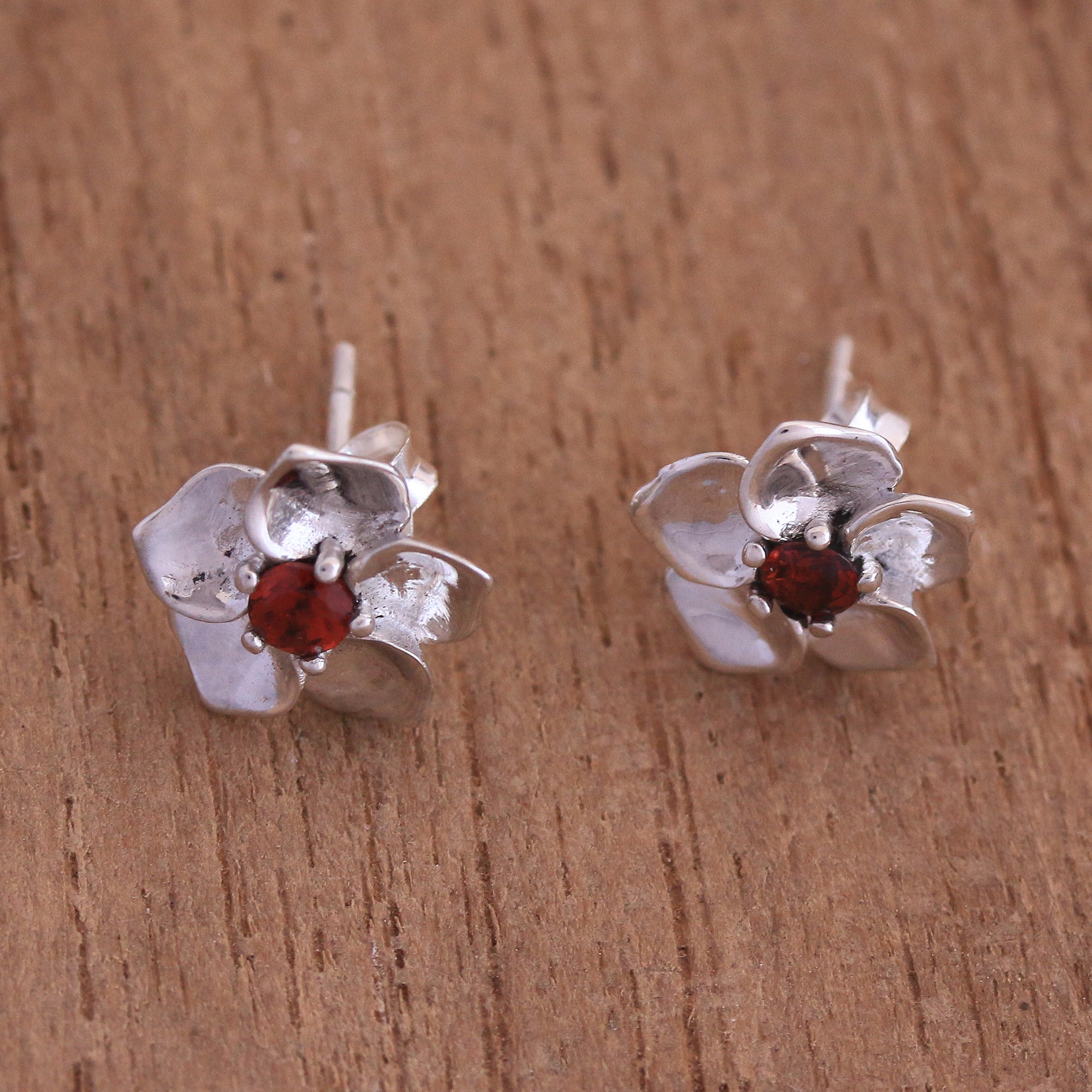 Premium Jepun Soul Flower Garnet & Silver Stud Earrings - Handmade Elegance